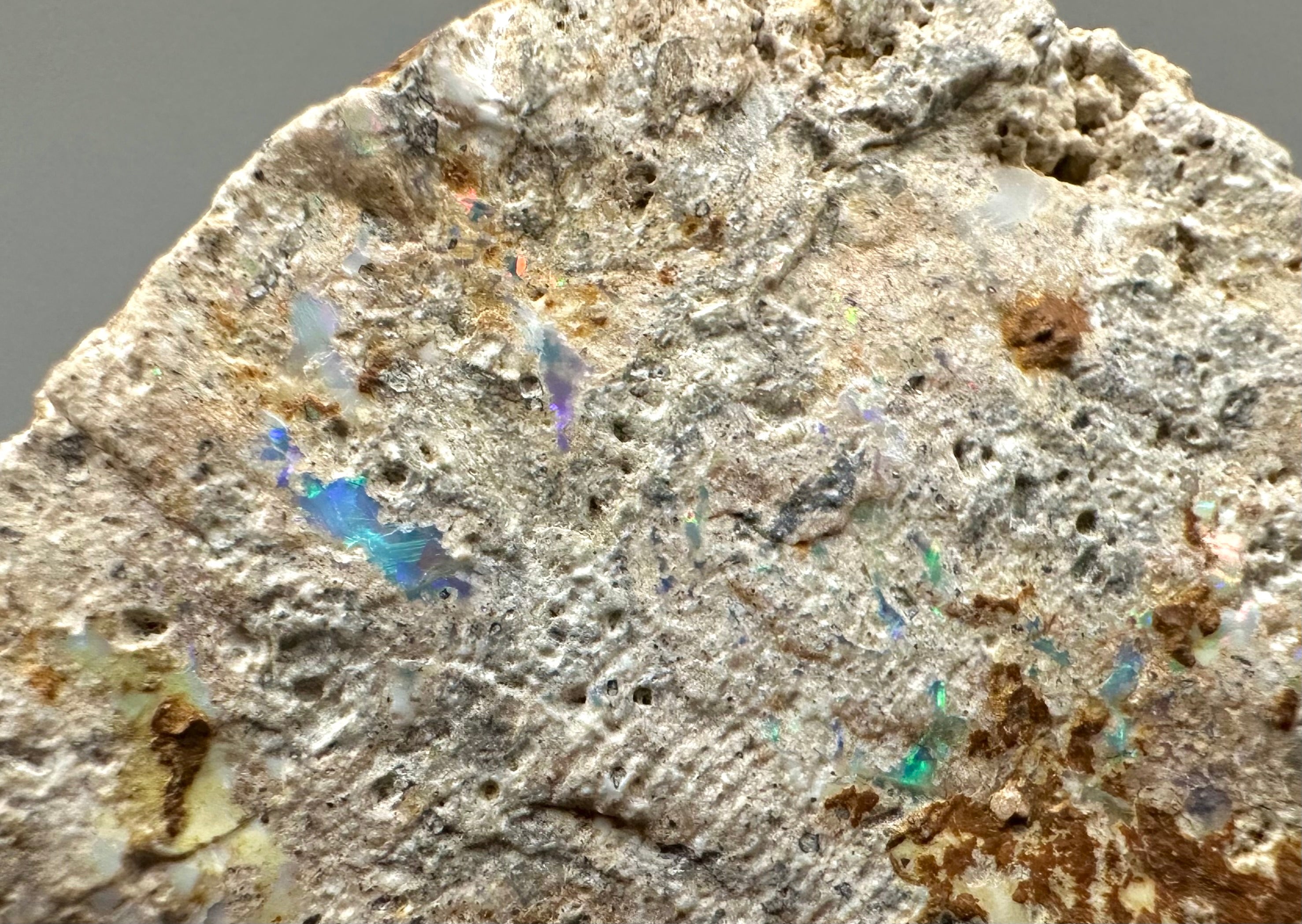 Precious opal – Dubnik, Slovakia - SOP032