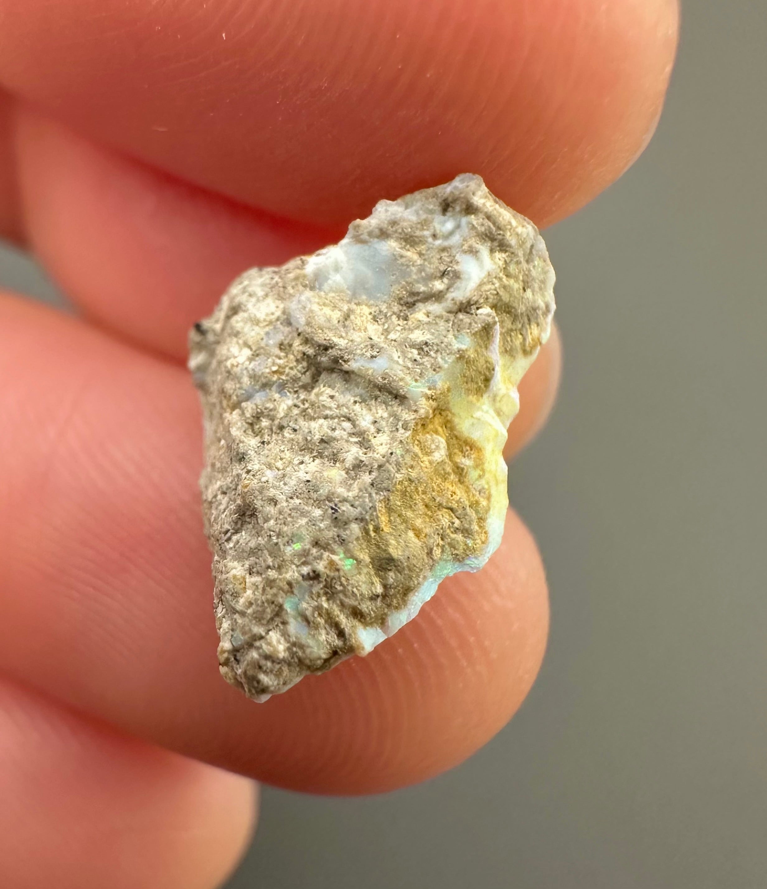 Precious opal – Dubnik, Slovakia - SOP035