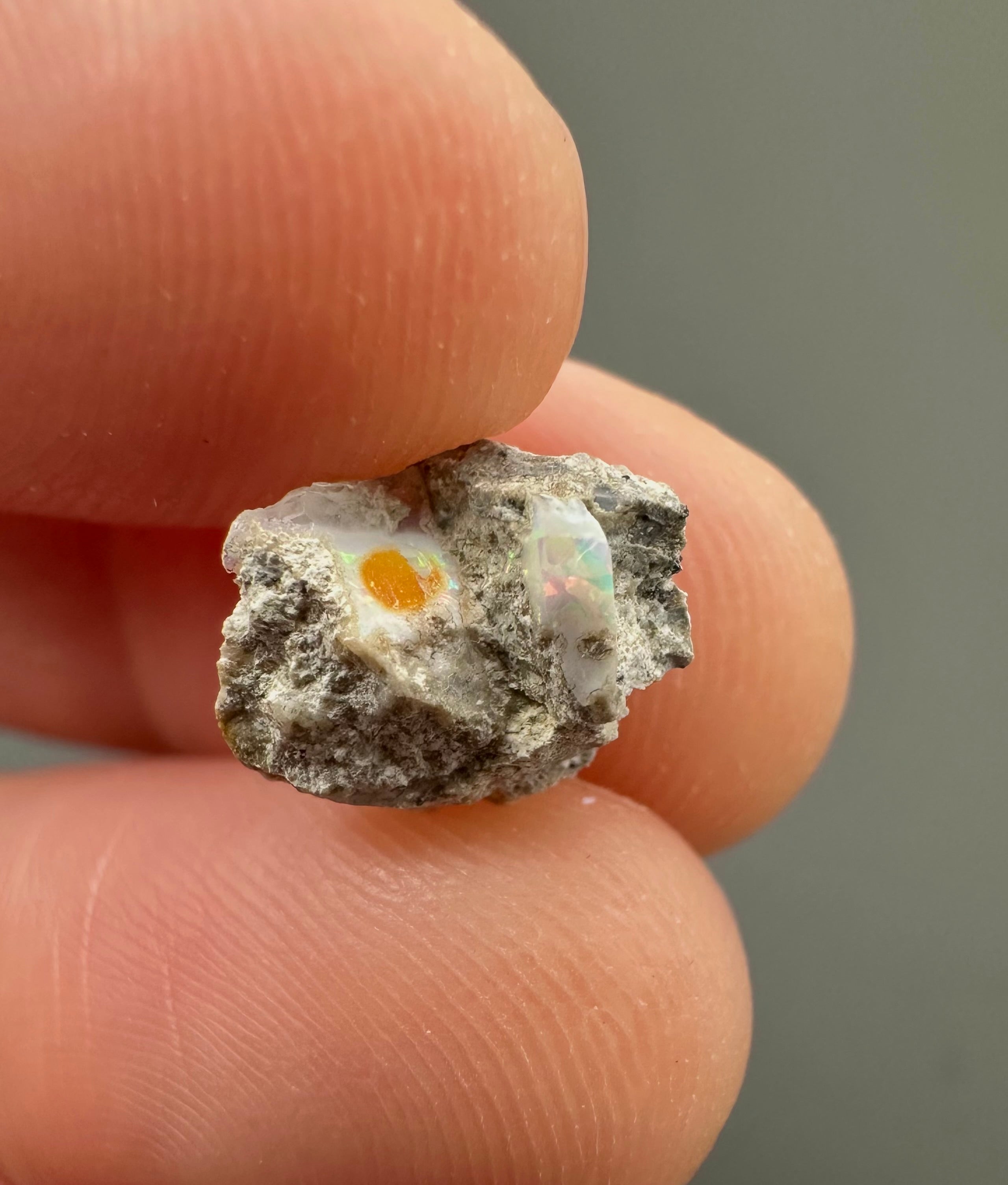 Precious opal – Dubnik, Slovakia - SOP036