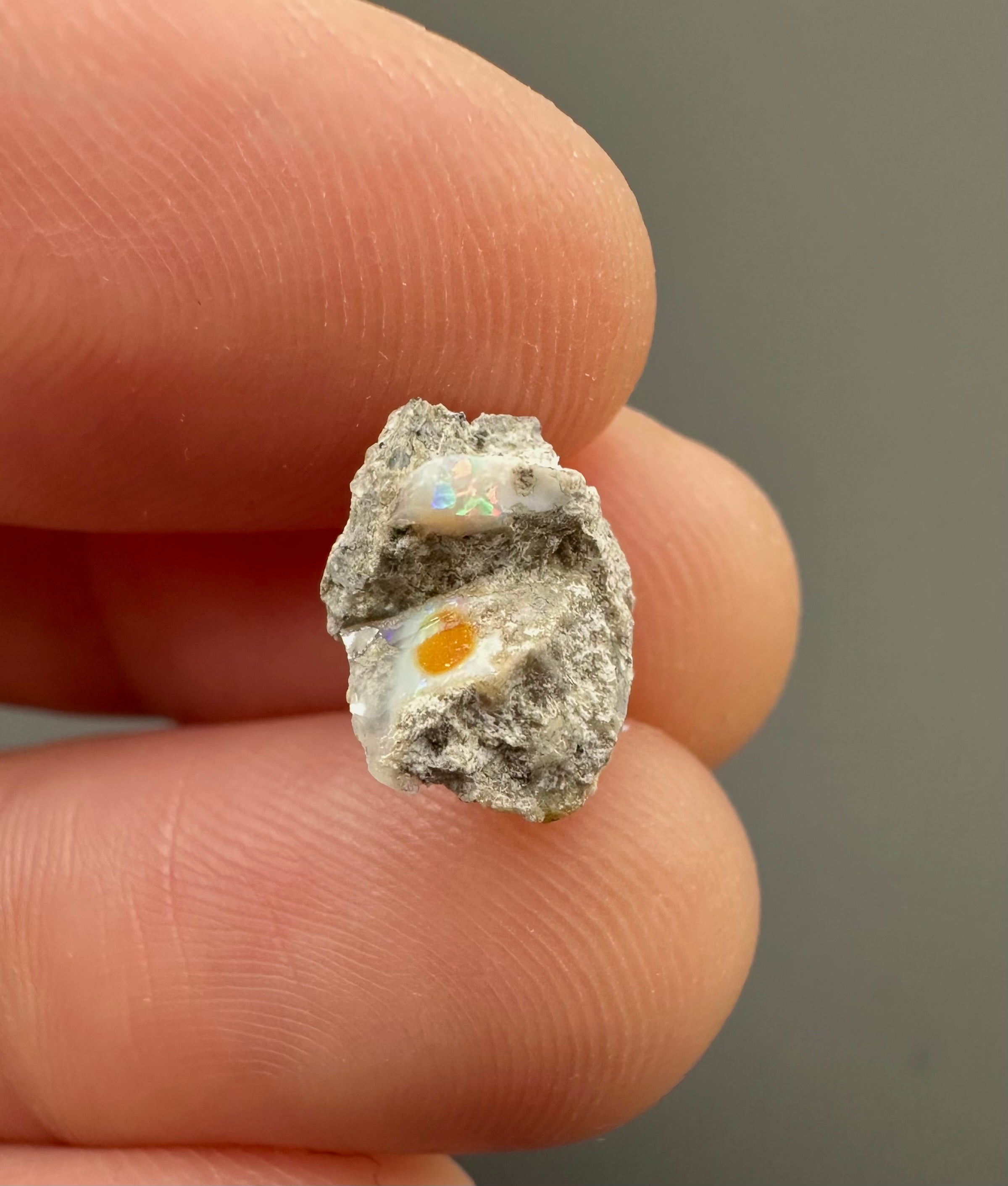 Precious opal – Dubnik, Slovakia - SOP036