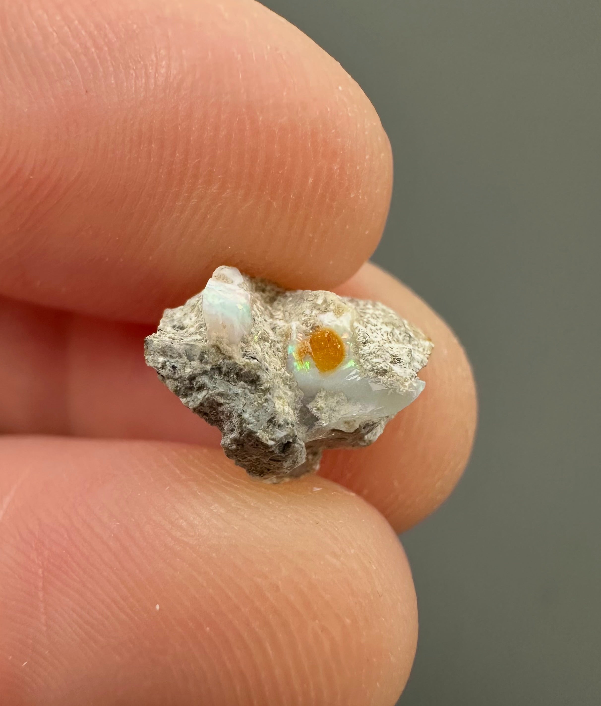 Precious opal – Dubnik, Slovakia - SOP036