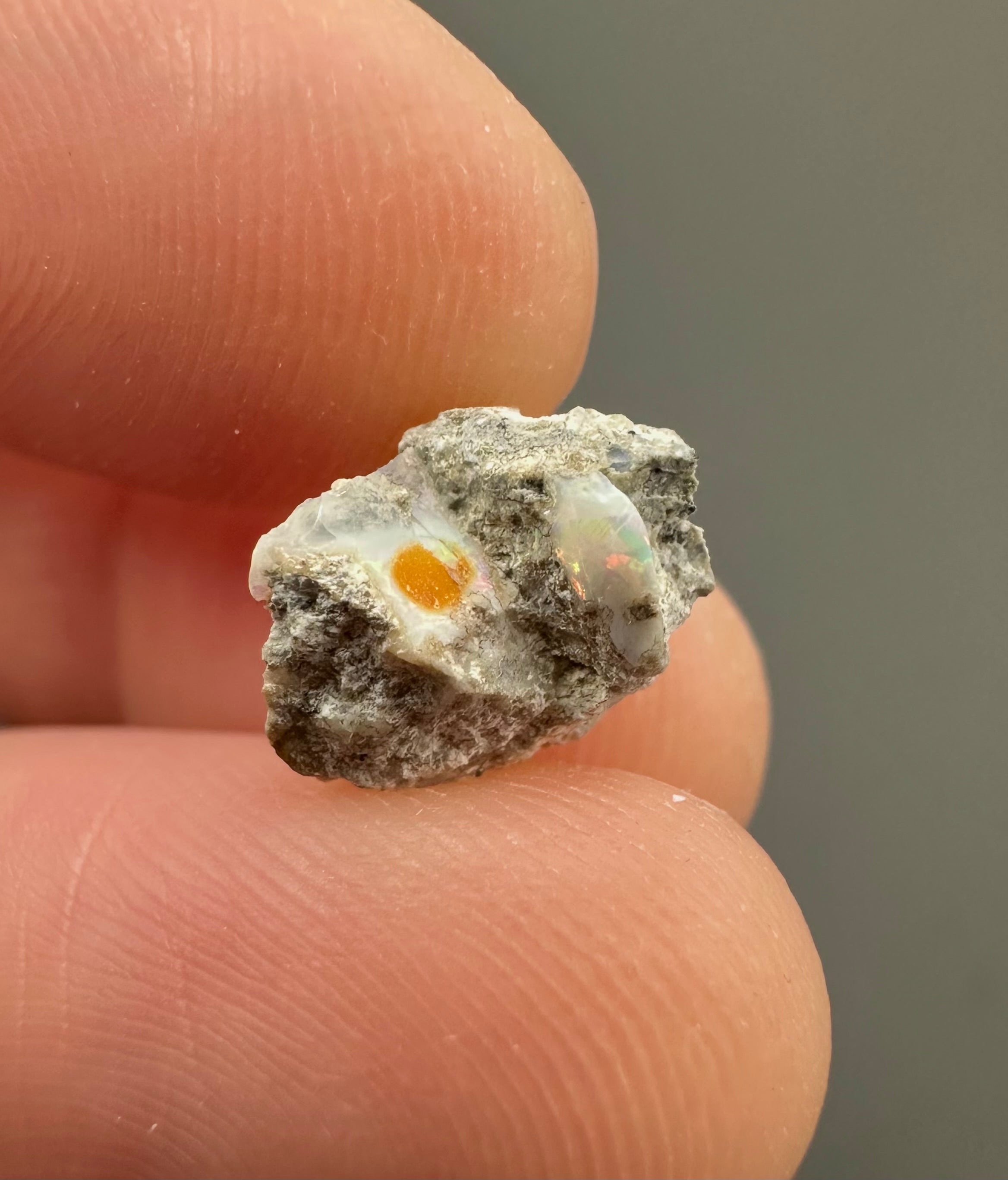 Precious opal – Dubnik, Slovakia - SOP036