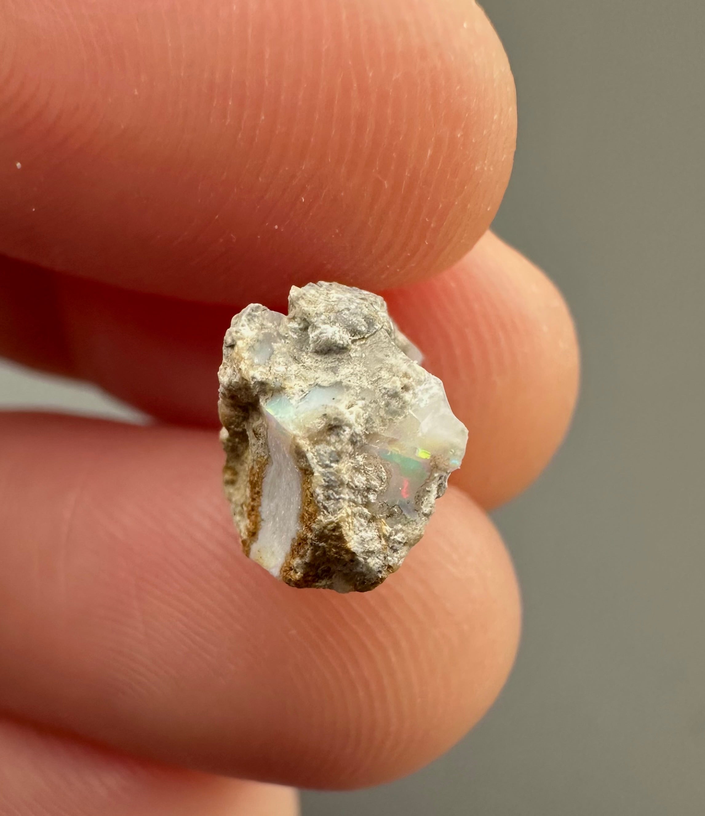 Precious opal – Dubnik, Slovakia - SOP036