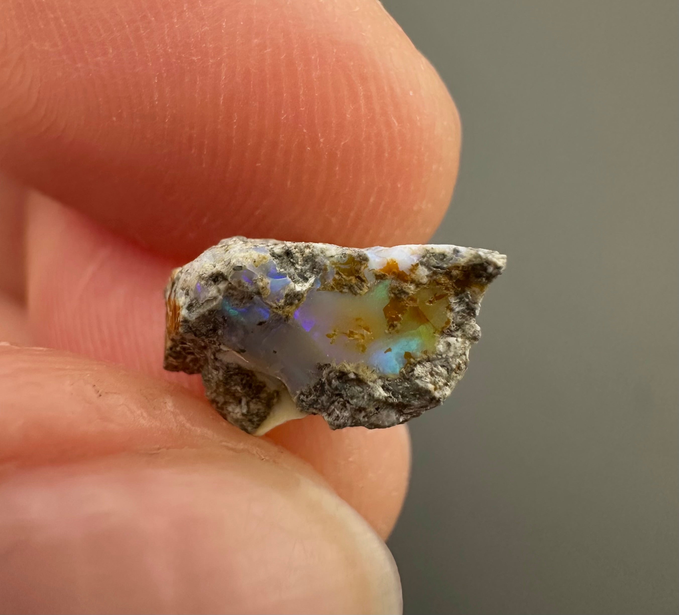 Precious opal – Dubnik, Slovakia - SOP037