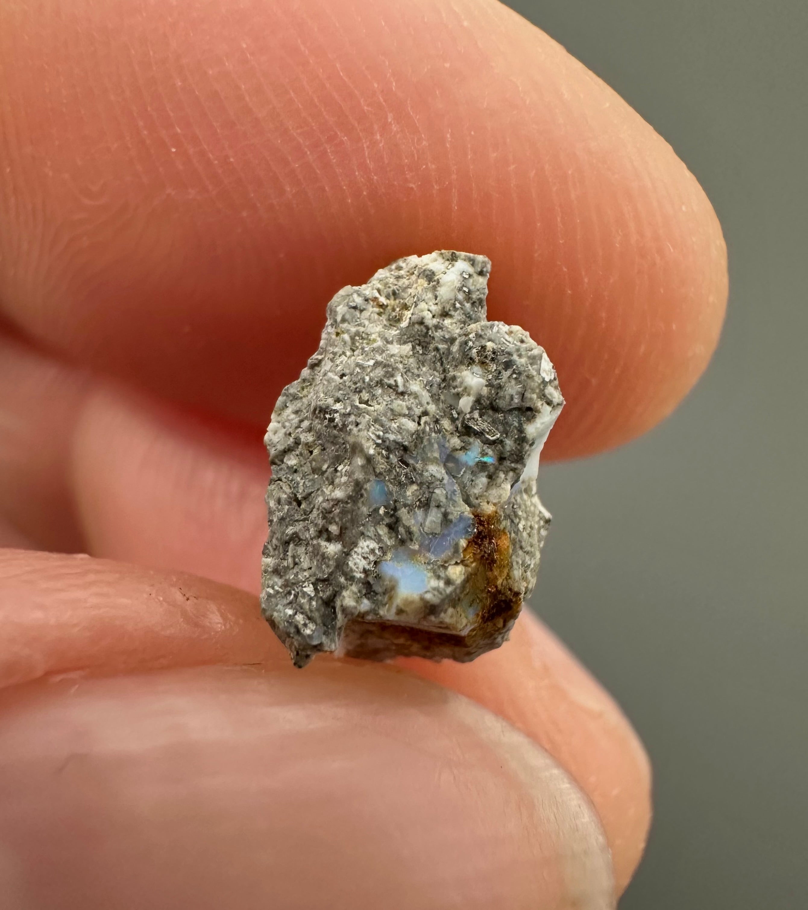 Precious opal – Dubnik, Slovakia - SOP037