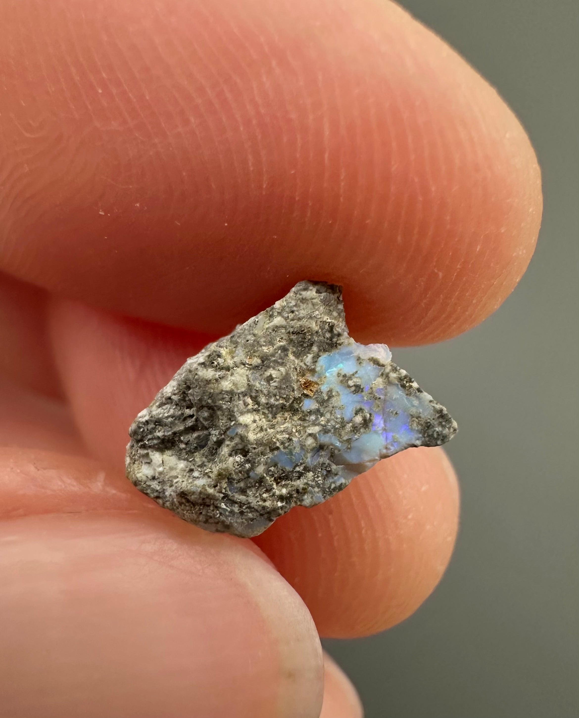 Precious opal – Dubnik, Slovakia - SOP037