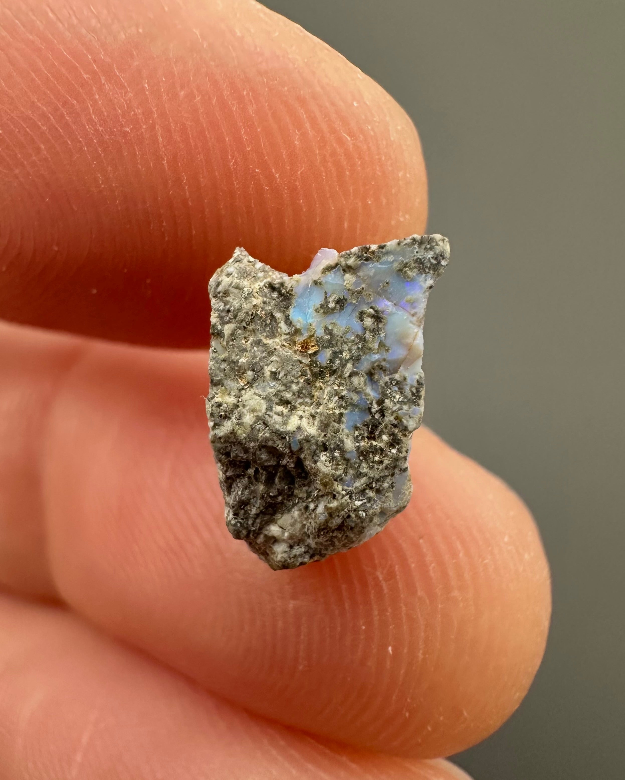 Precious opal – Dubnik, Slovakia - SOP037