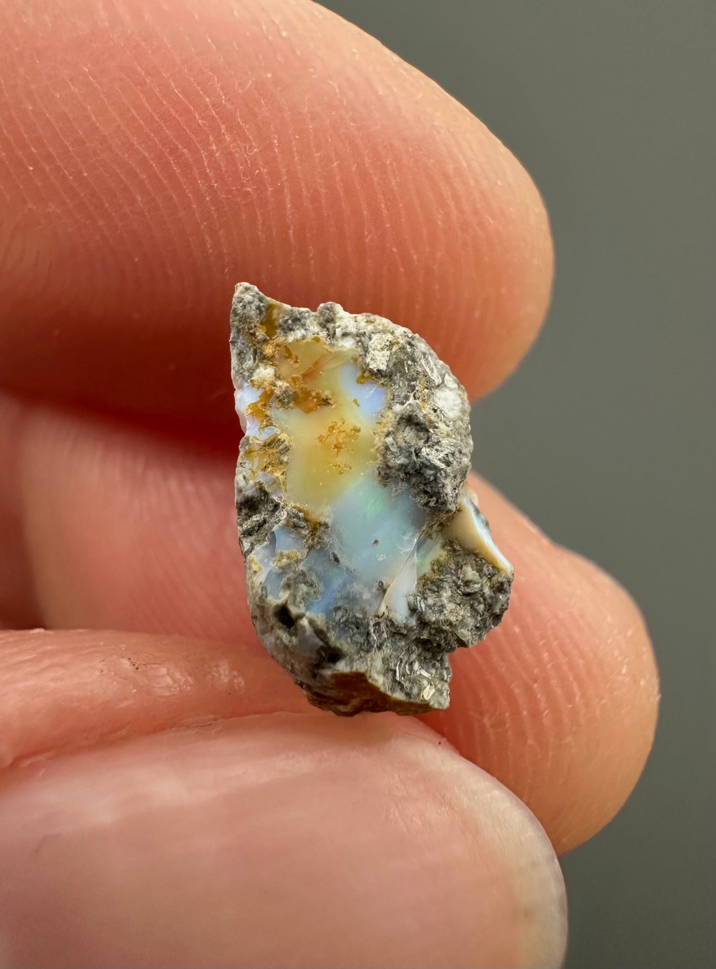Precious opal – Dubnik, Slovakia - SOP037