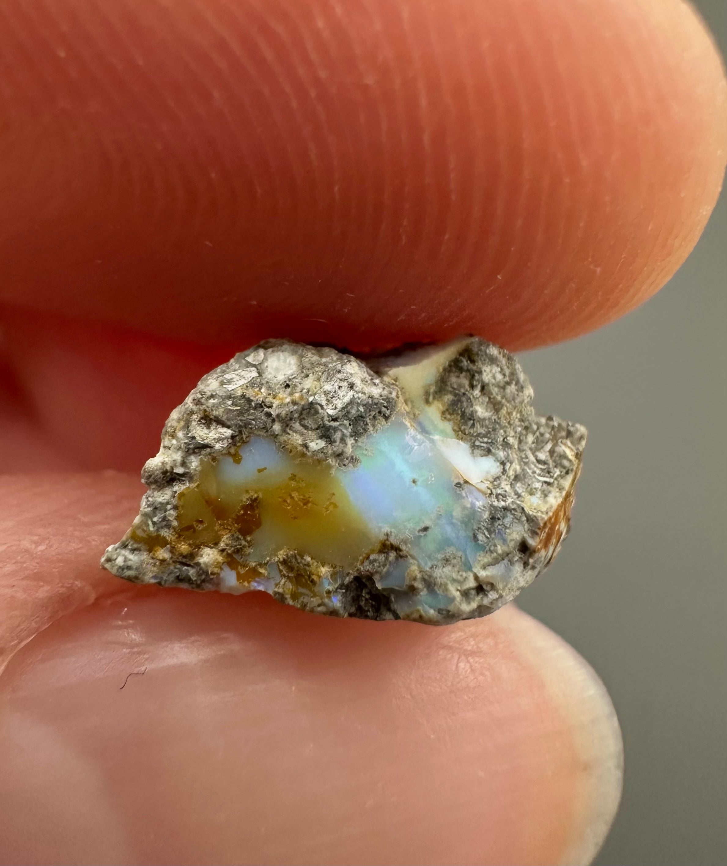 Precious opal – Dubnik, Slovakia - SOP037
