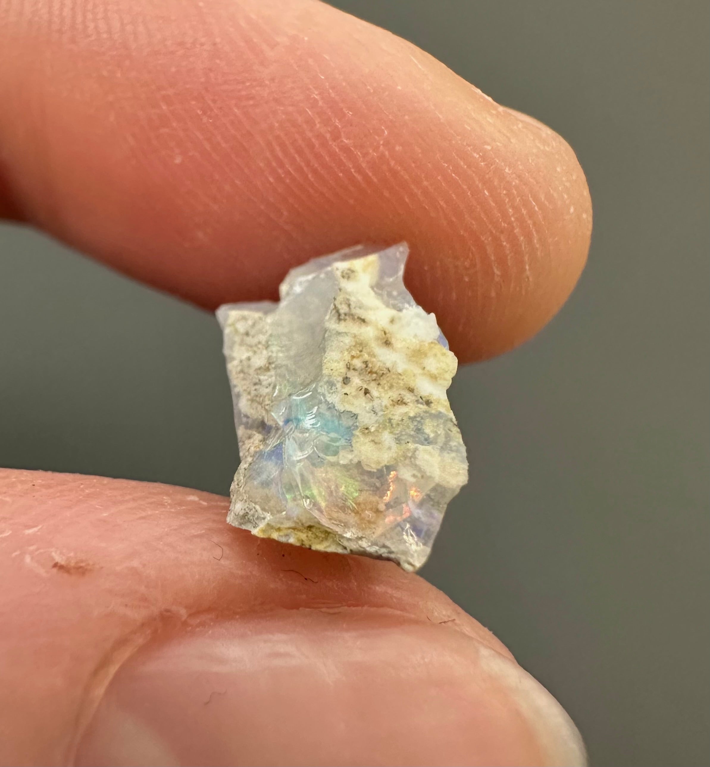 Precious opal – Dubnik, Slovakia - SOP038