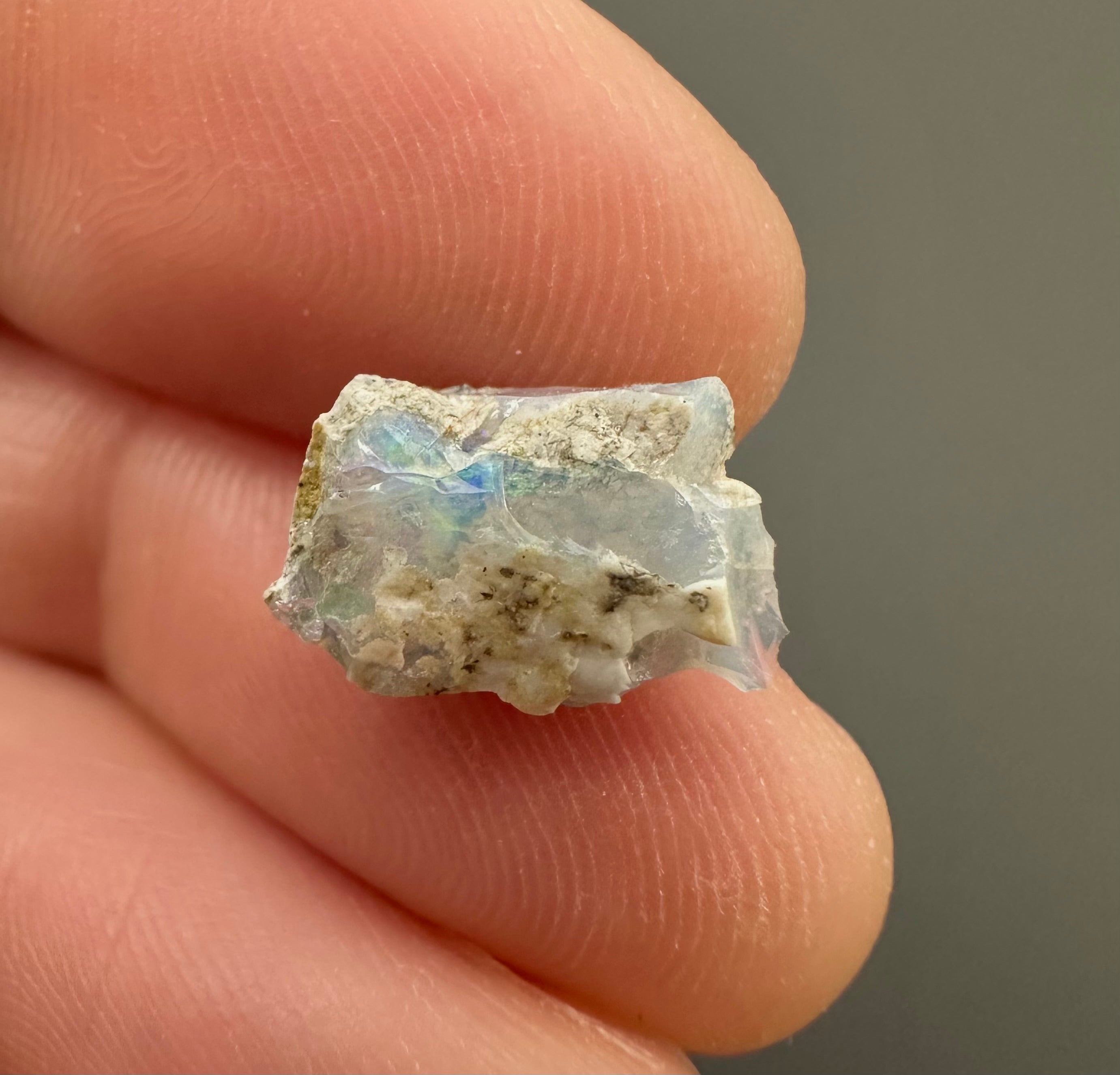 Precious opal – Dubnik, Slovakia - SOP038