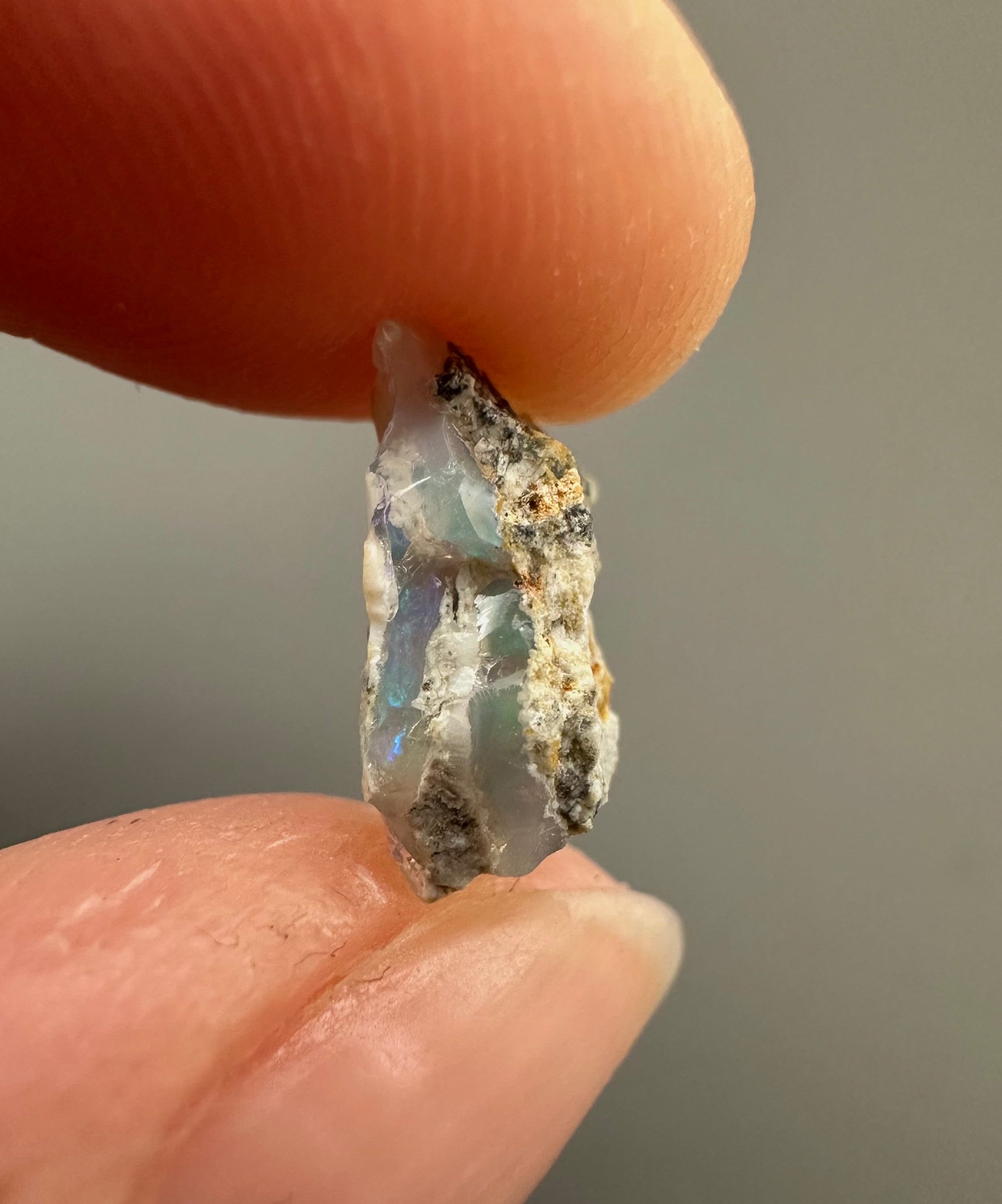 Precious opal – Dubnik, Slovakia - SOP038