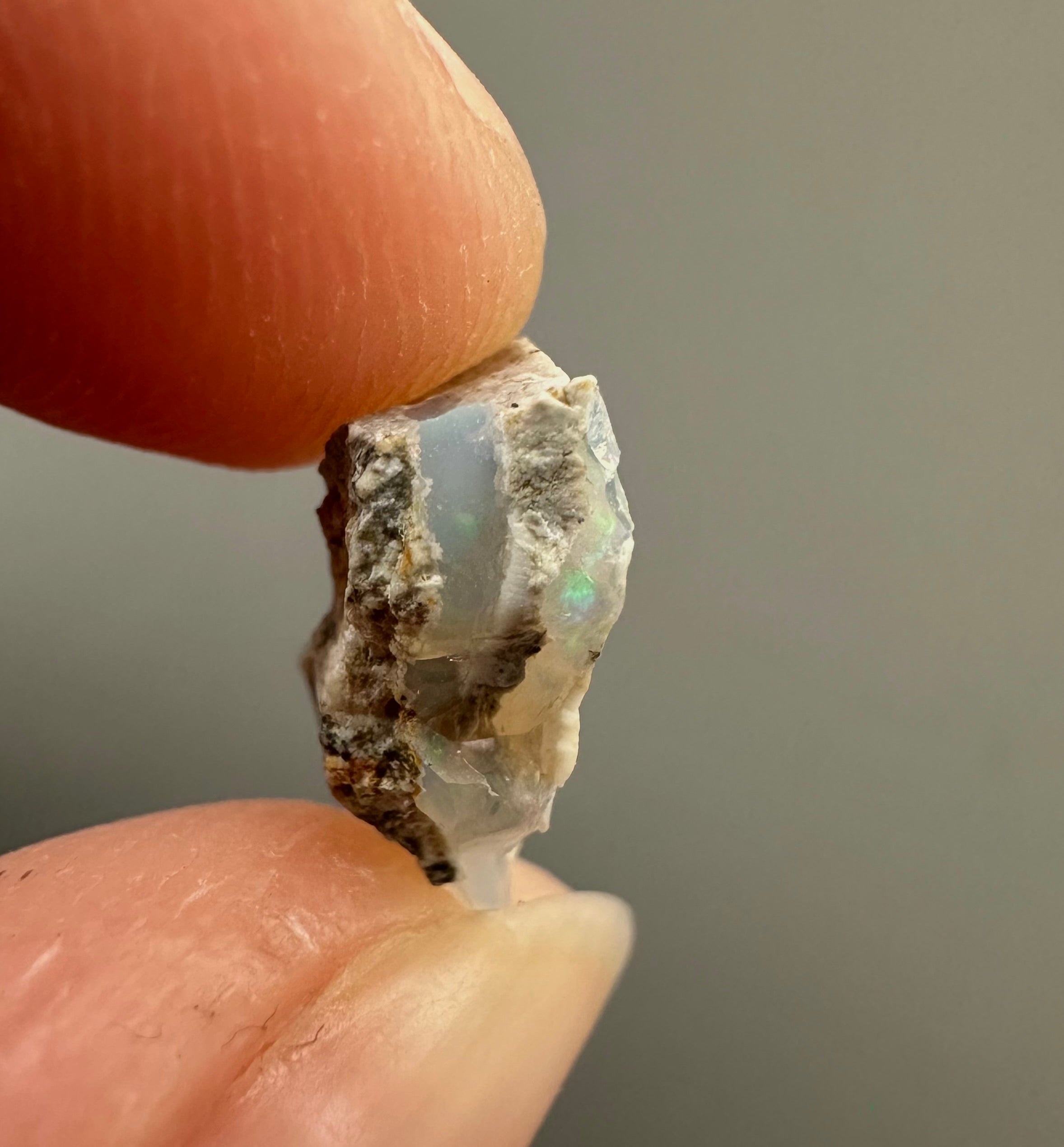 Precious opal – Dubnik, Slovakia - SOP038
