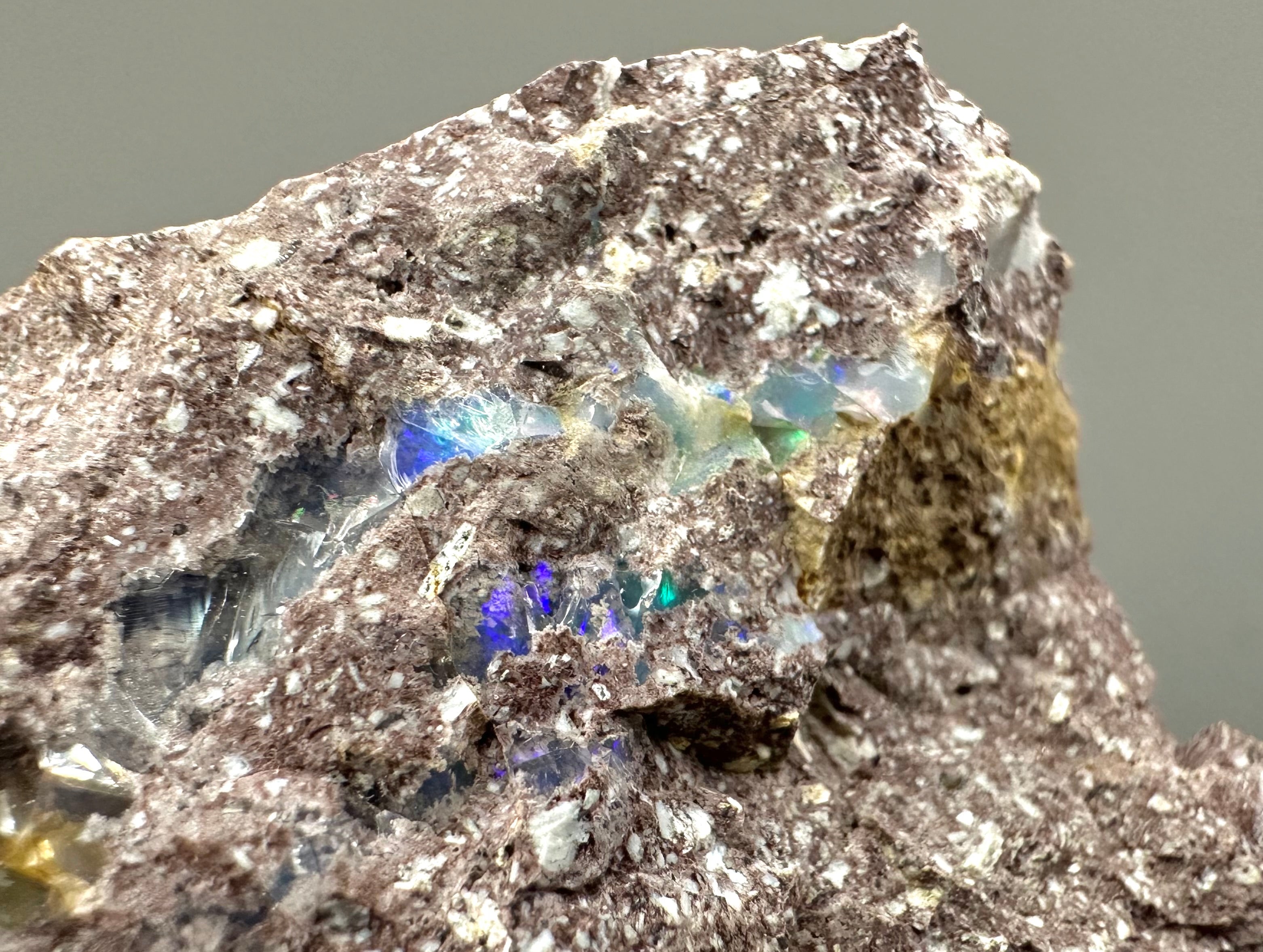 Precious opal – Dubnik, Slovakia - SOP040
