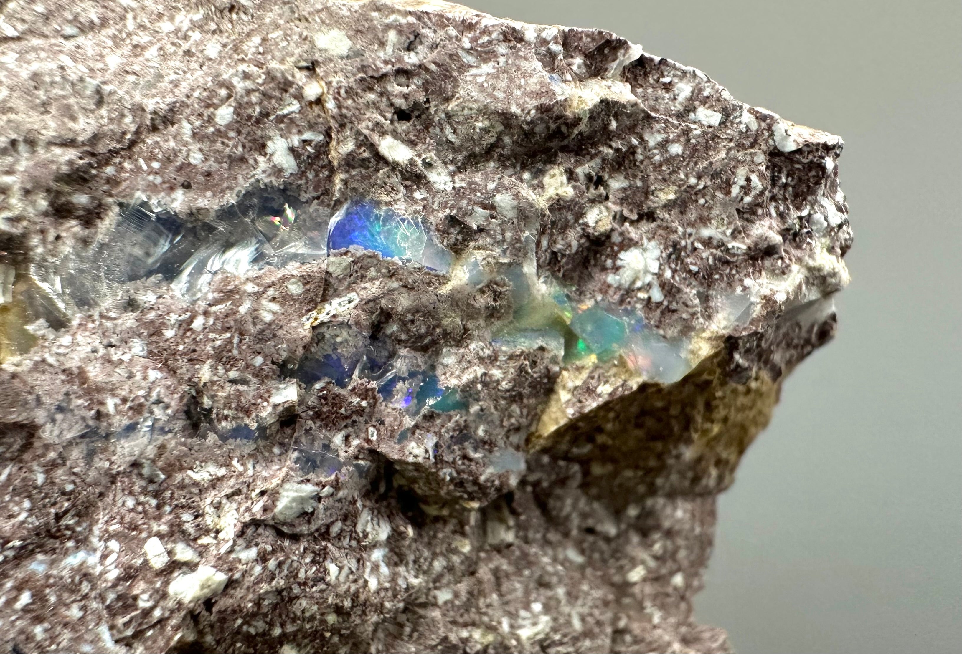 Precious opal – Dubnik, Slovakia - SOP040
