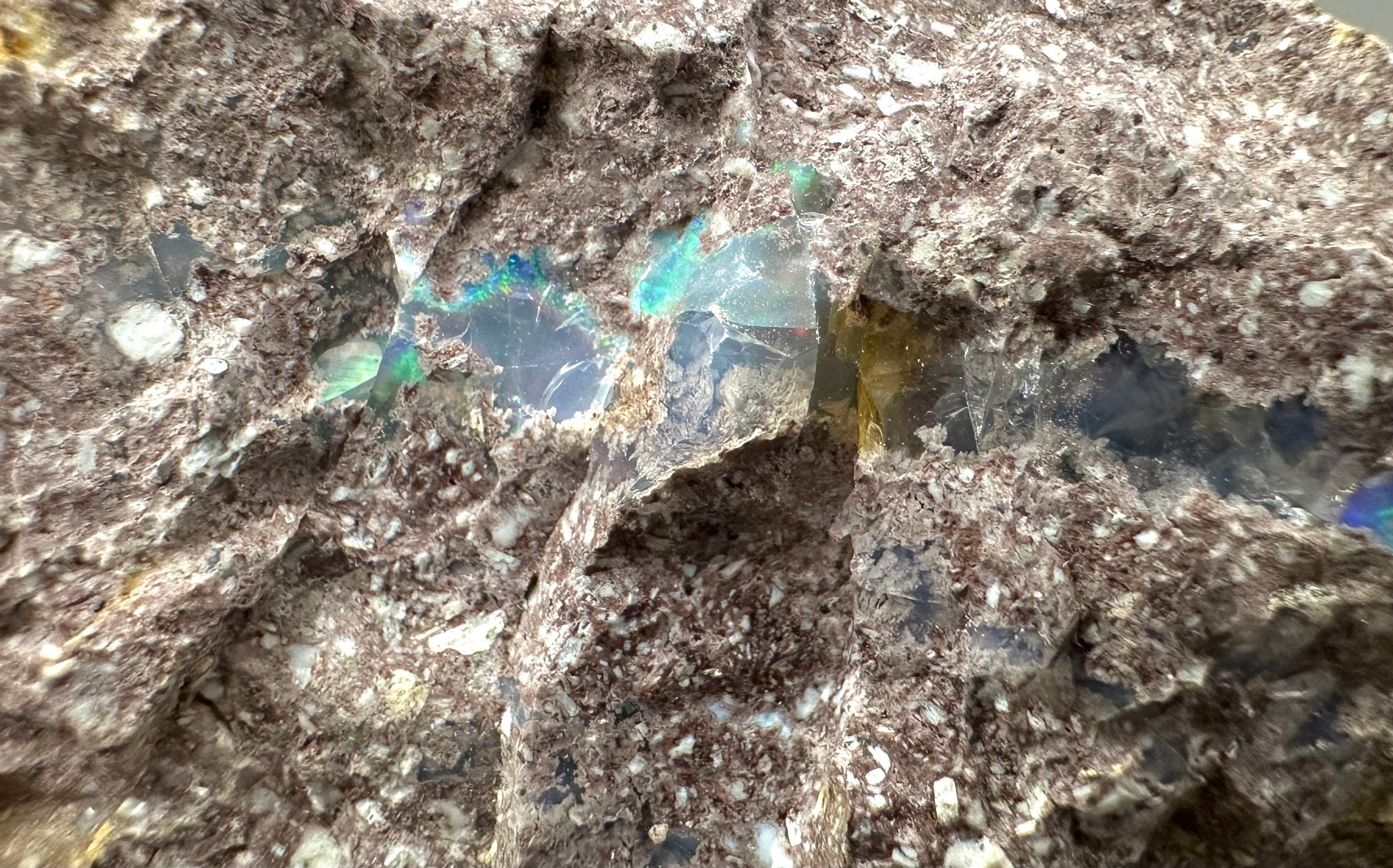 Precious opal – Dubnik, Slovakia - SOP040