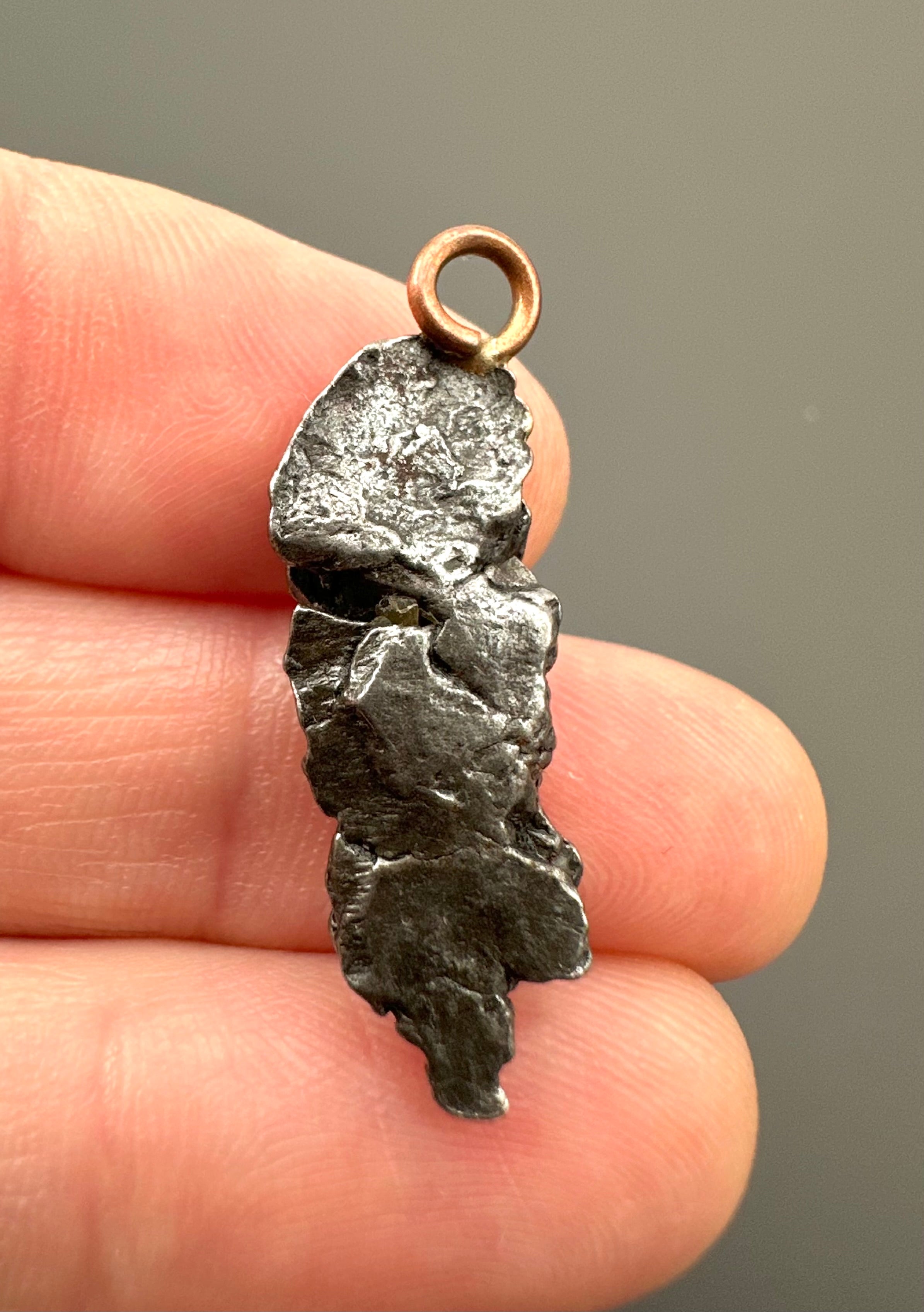 Iron meteorite pendant 3,2g - P/ZM015