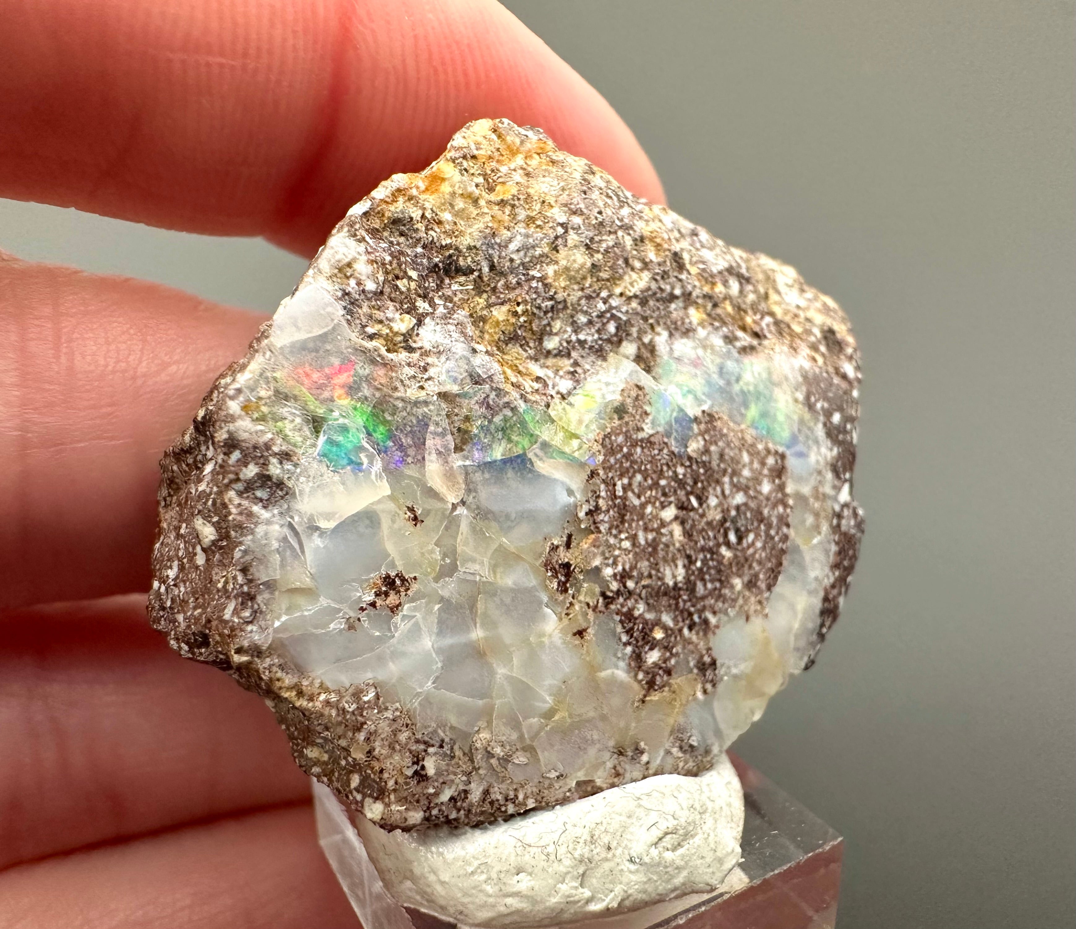Precious opal – Dubnik, Slovakia - SOP041