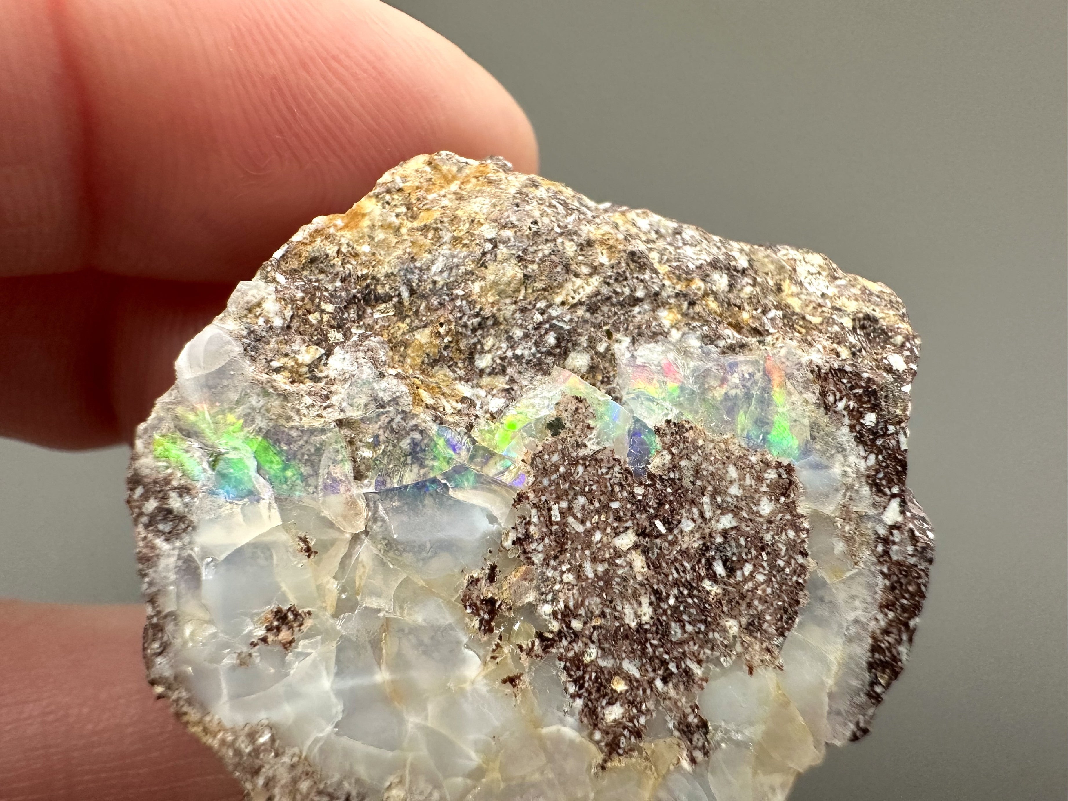 Precious opal – Dubnik, Slovakia - SOP041