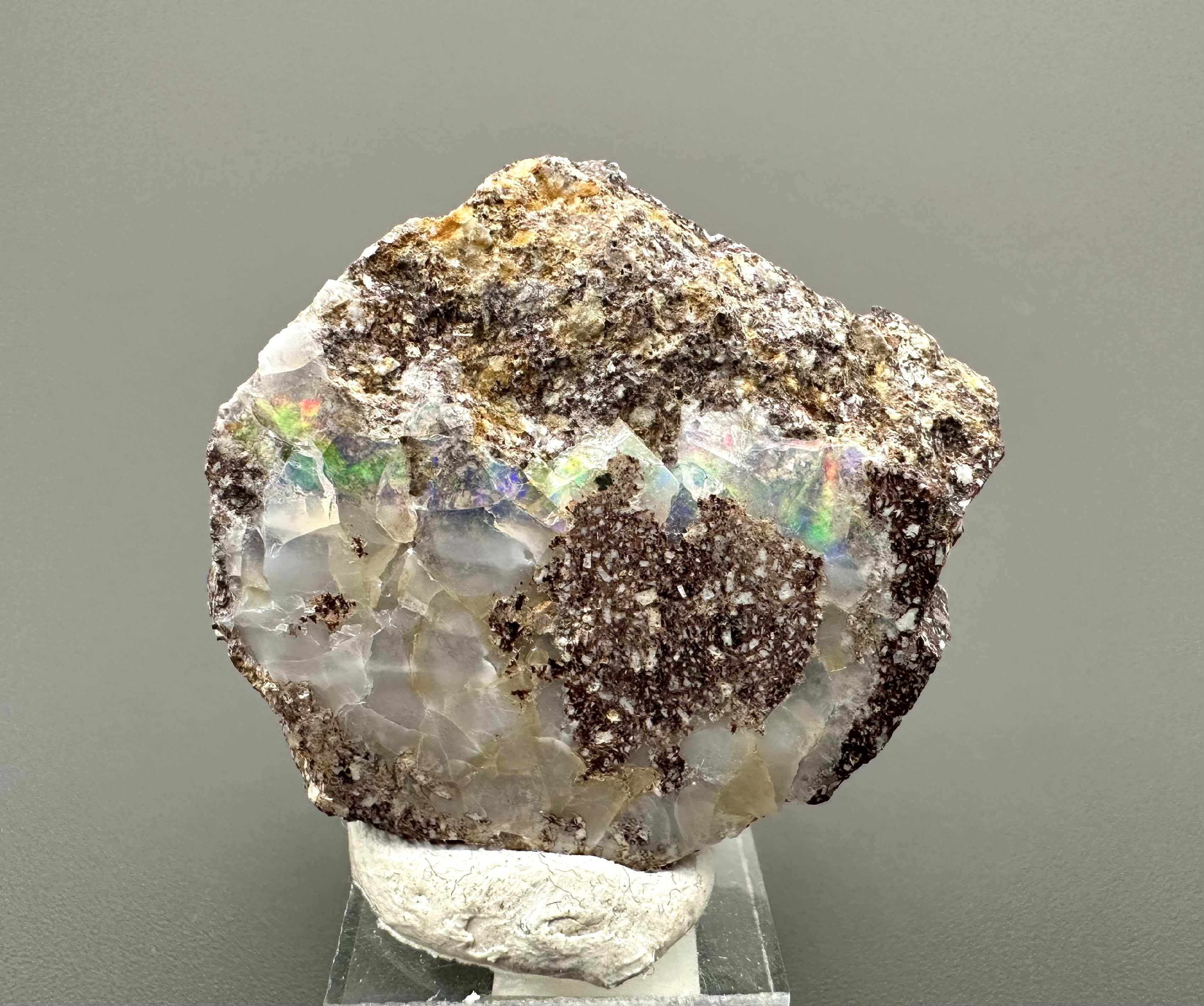 Precious opal – Dubnik, Slovakia - SOP041
