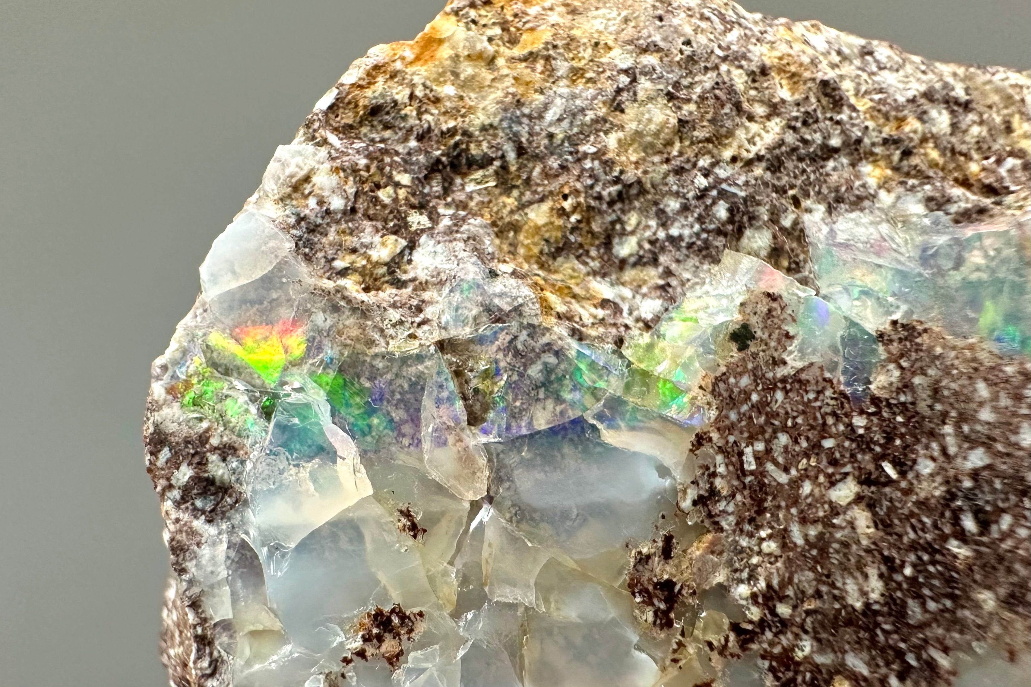 Precious opal – Dubnik, Slovakia - SOP041