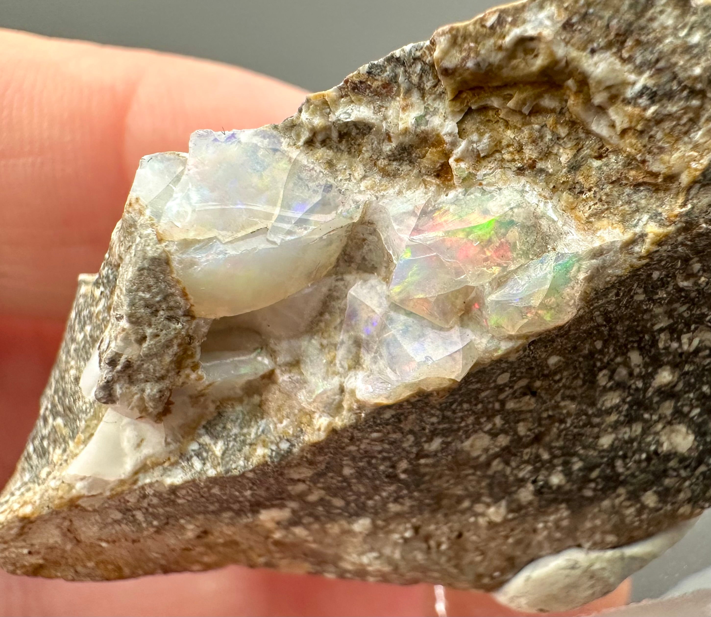 Precious opal – Dubnik, Slovakia - SOP042
