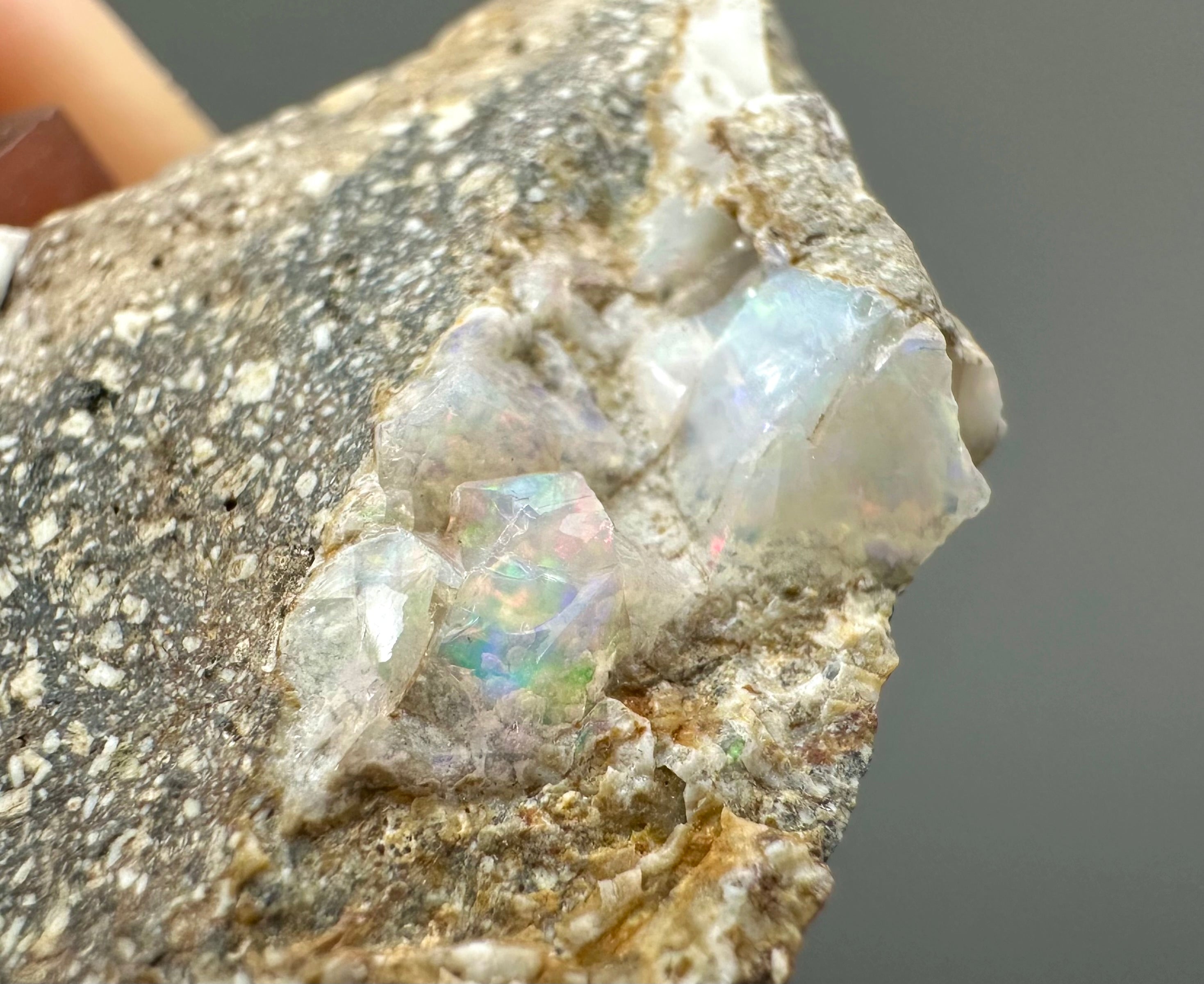 Precious opal – Dubnik, Slovakia - SOP042