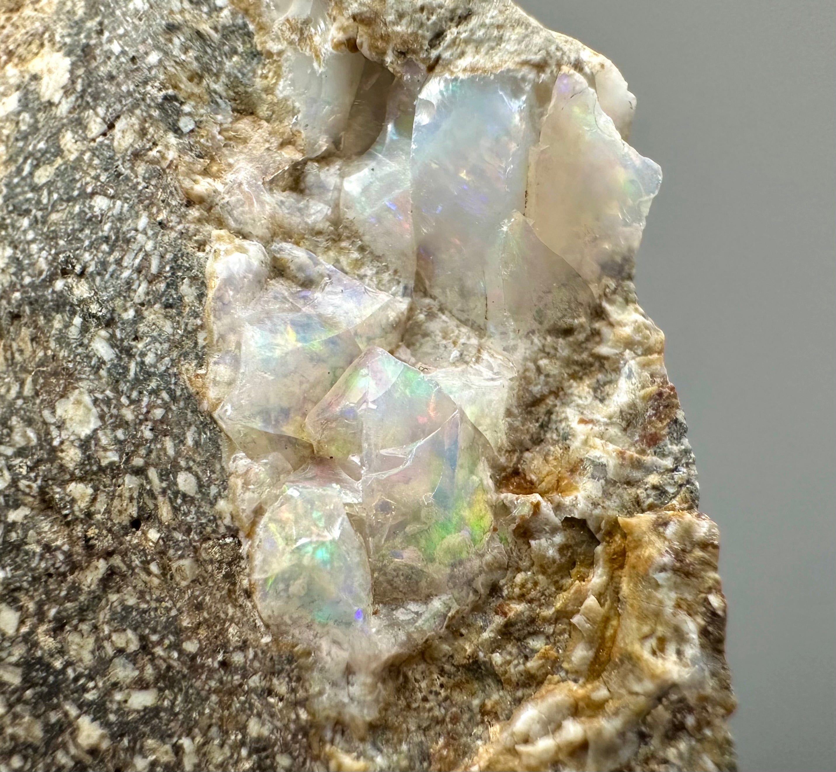 Precious opal – Dubnik, Slovakia - SOP042