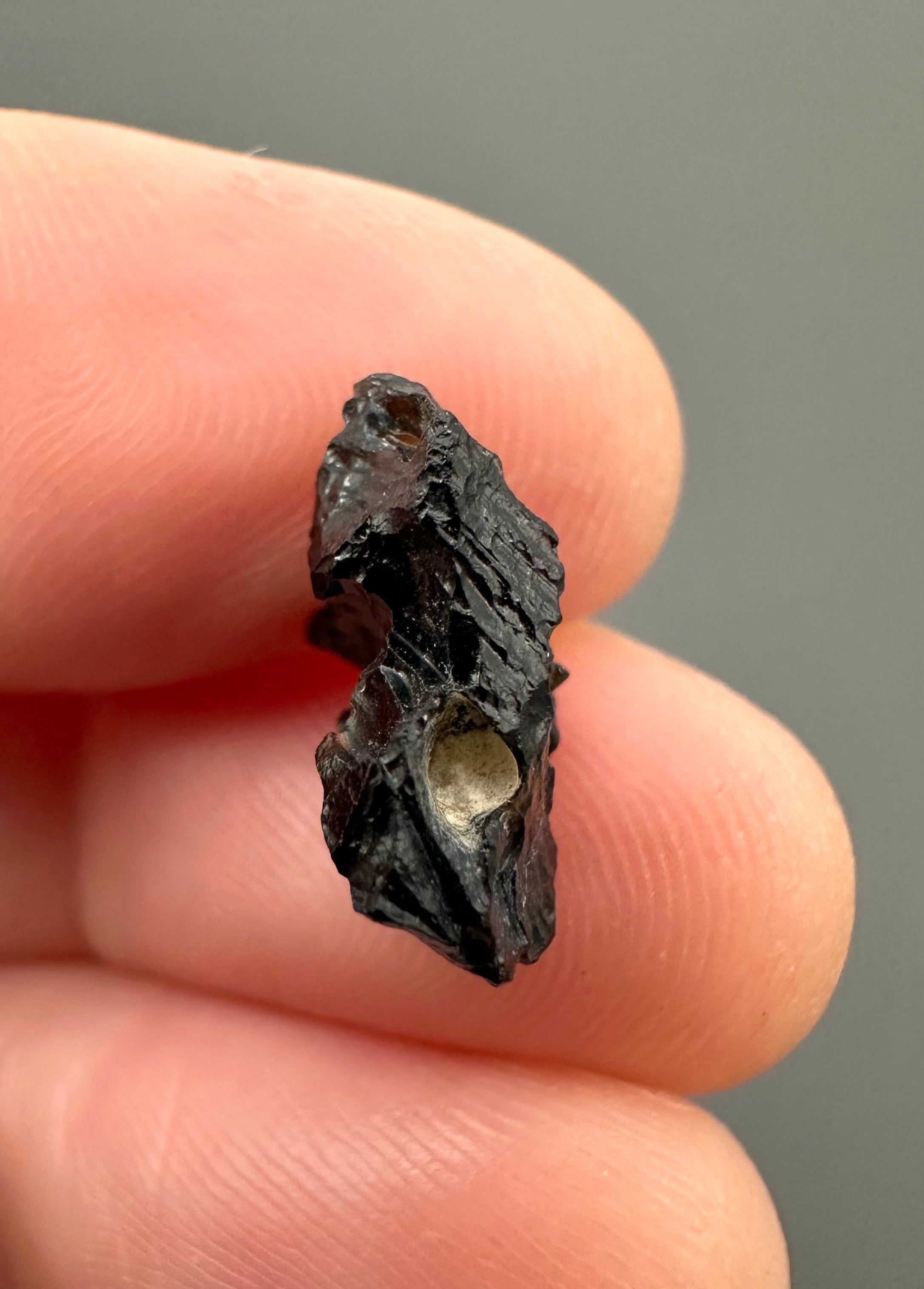 Bilitonite "Batu Satam" 0,5g – Belitung, Indonesia - BI031