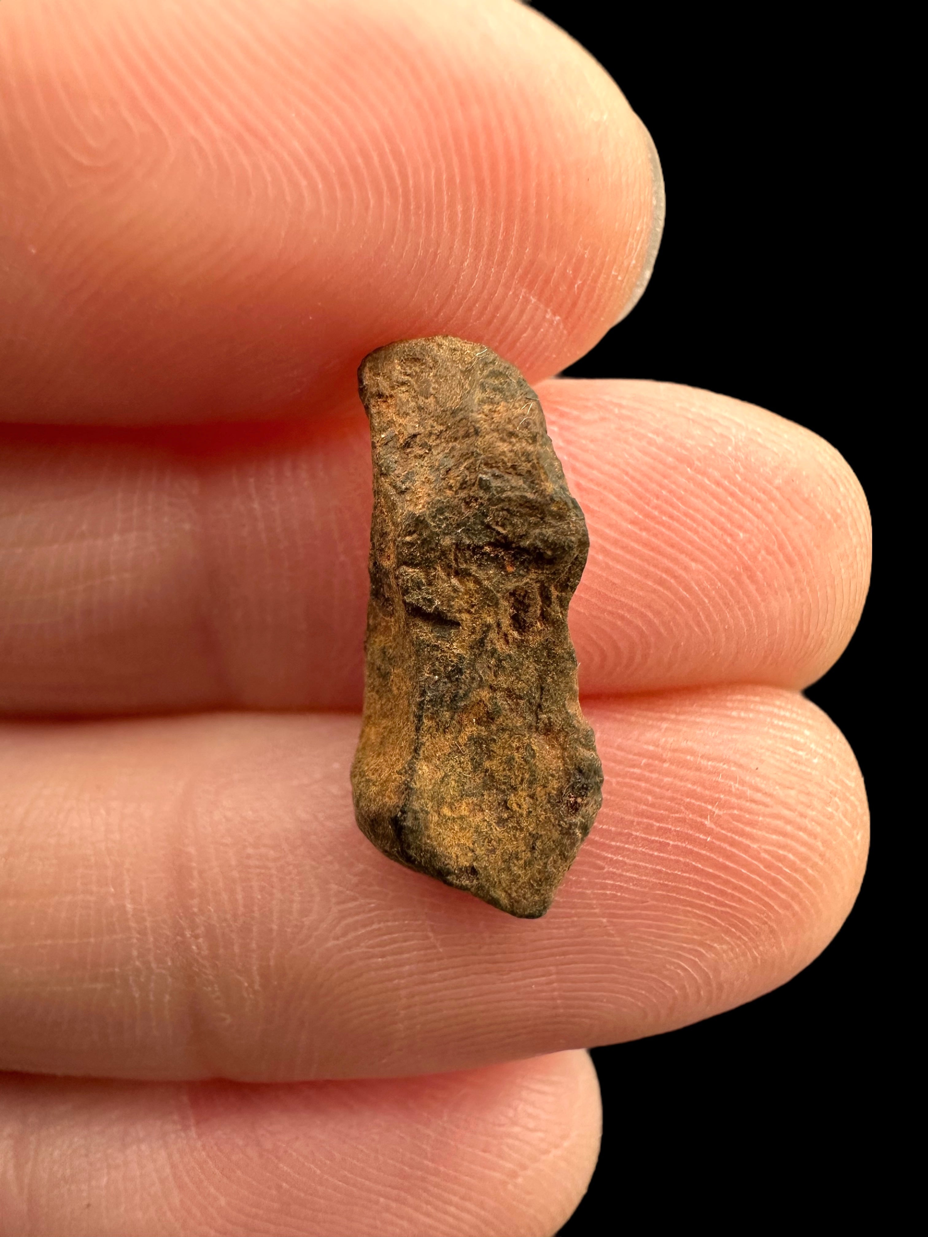 Meteorite Agoudal "Imilchil" 2g – Morocco - MEAG16