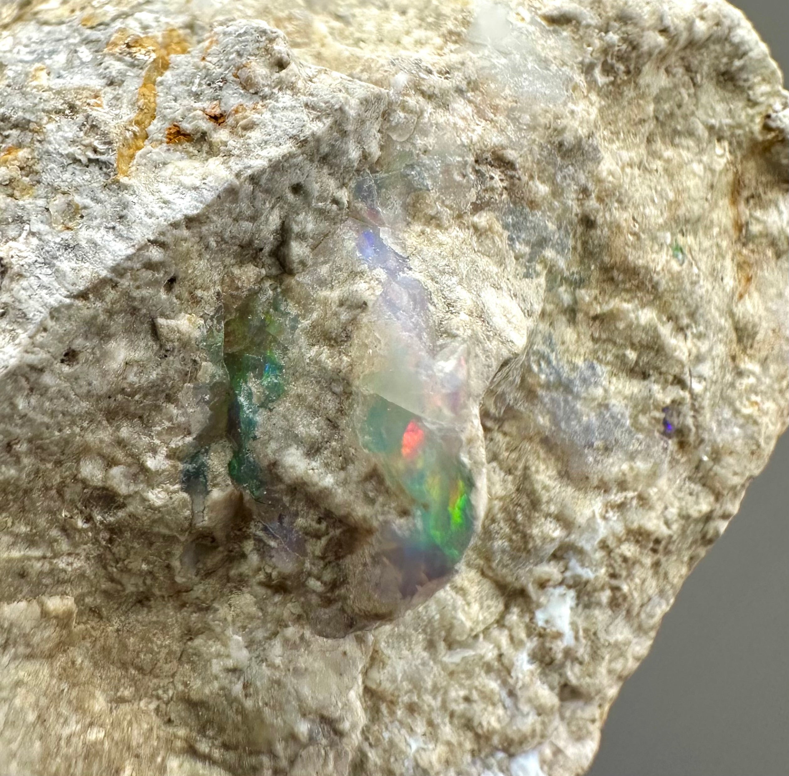 Precious opal – Dubnik, Slovakia - SOP062