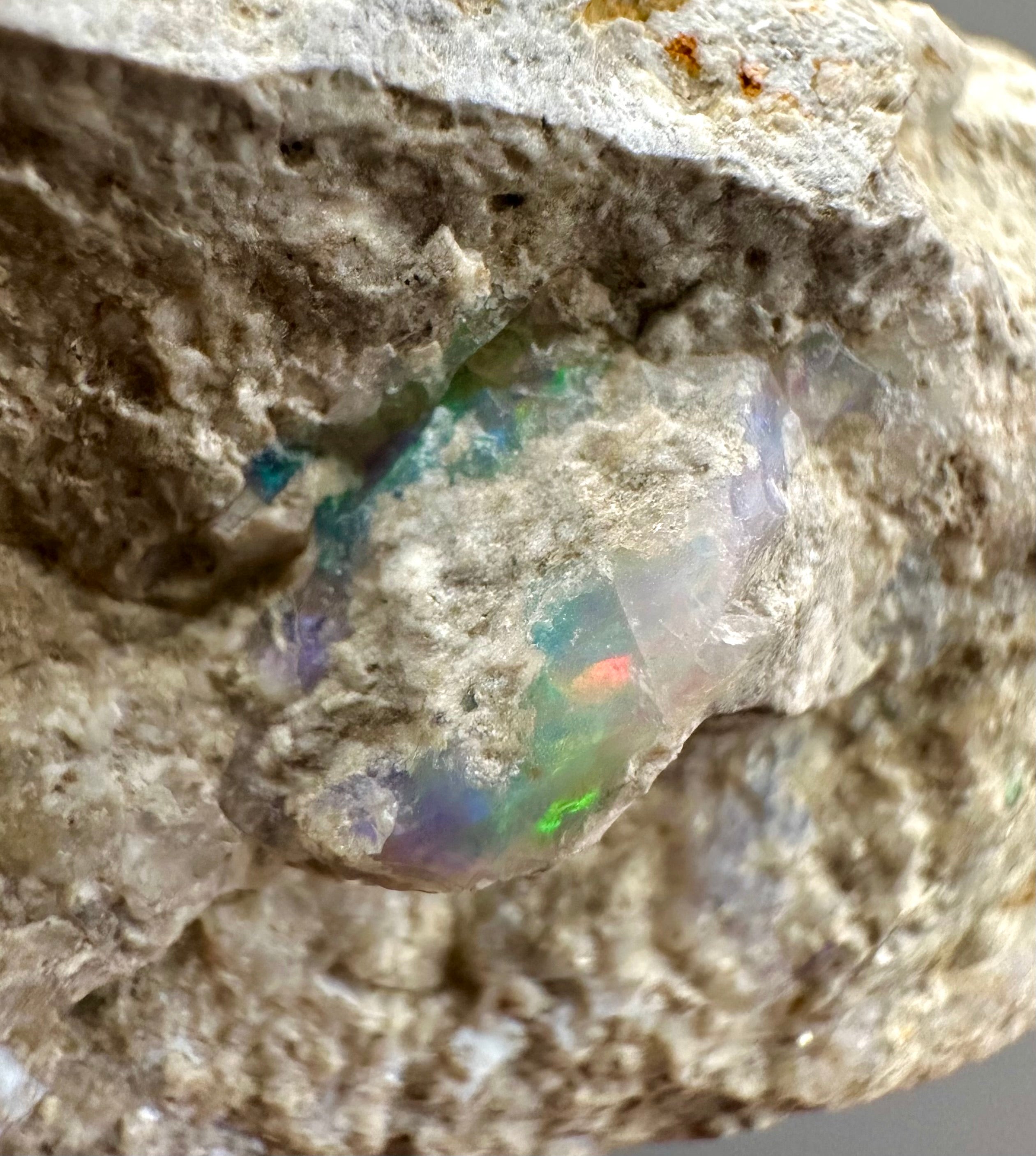 Precious opal – Dubnik, Slovakia - SOP062