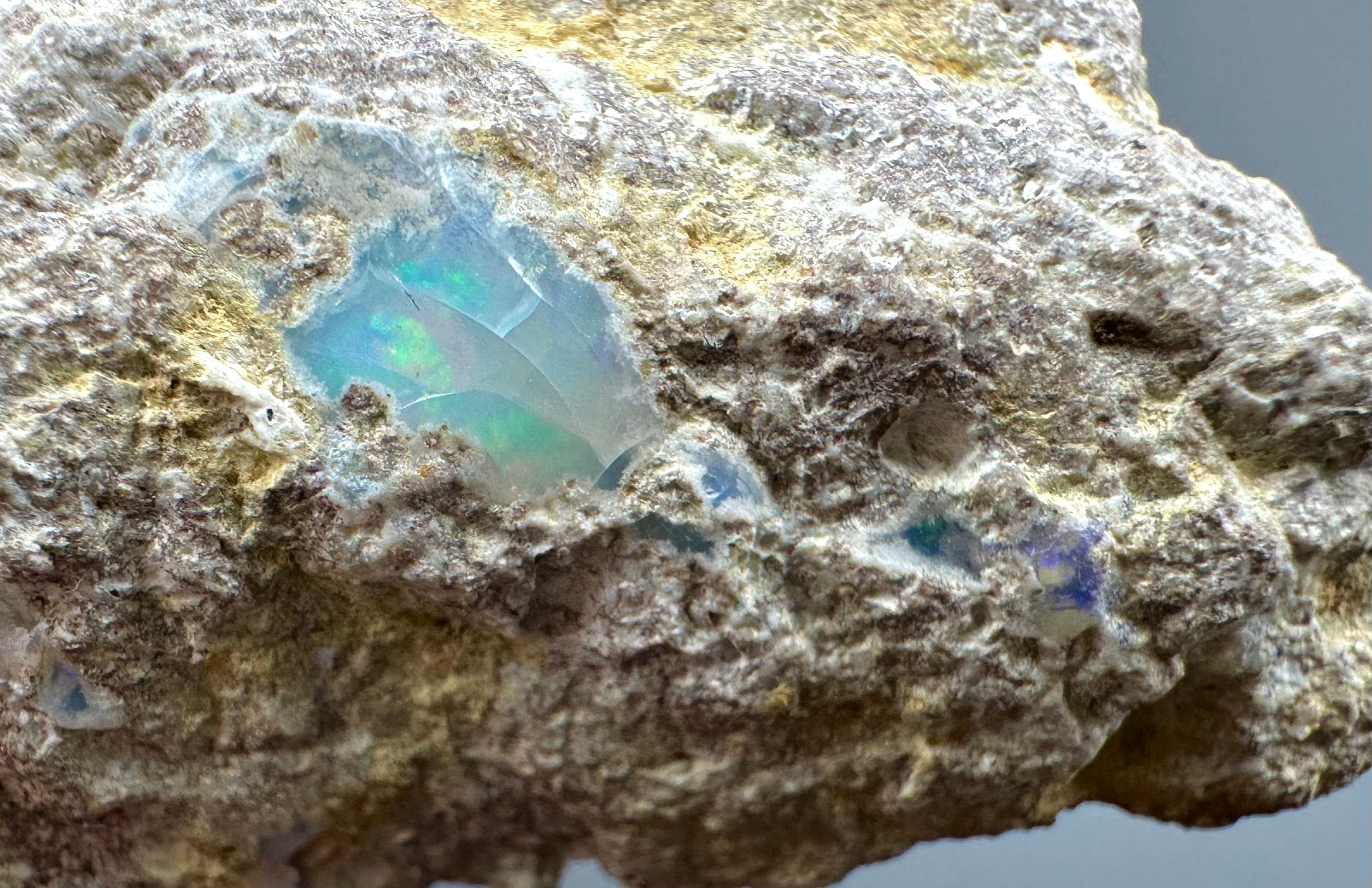 Precious opal – Dubnik, Slovakia - SOP063