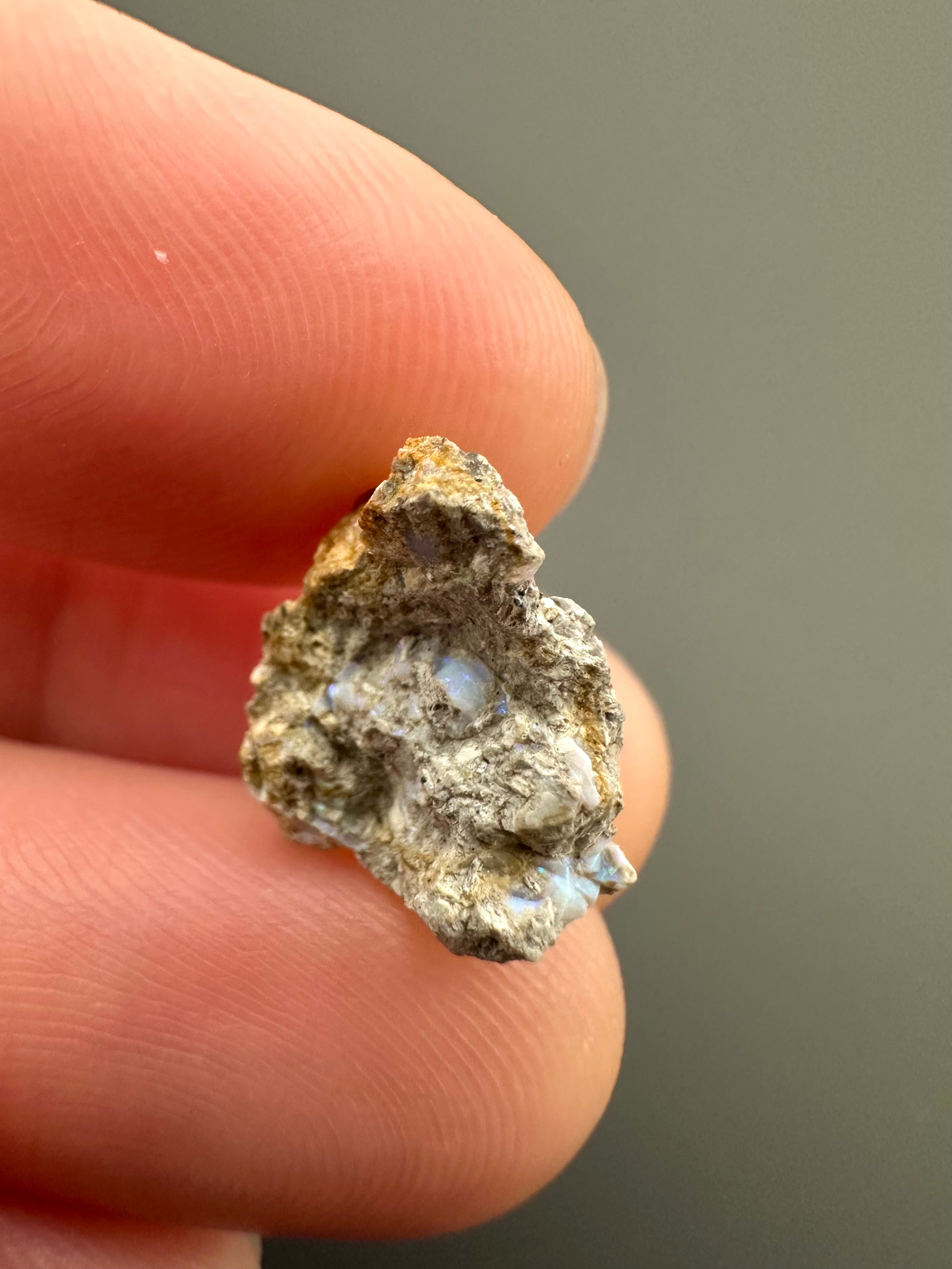 Precious opal – Dubnik, Slovakia - SOP065