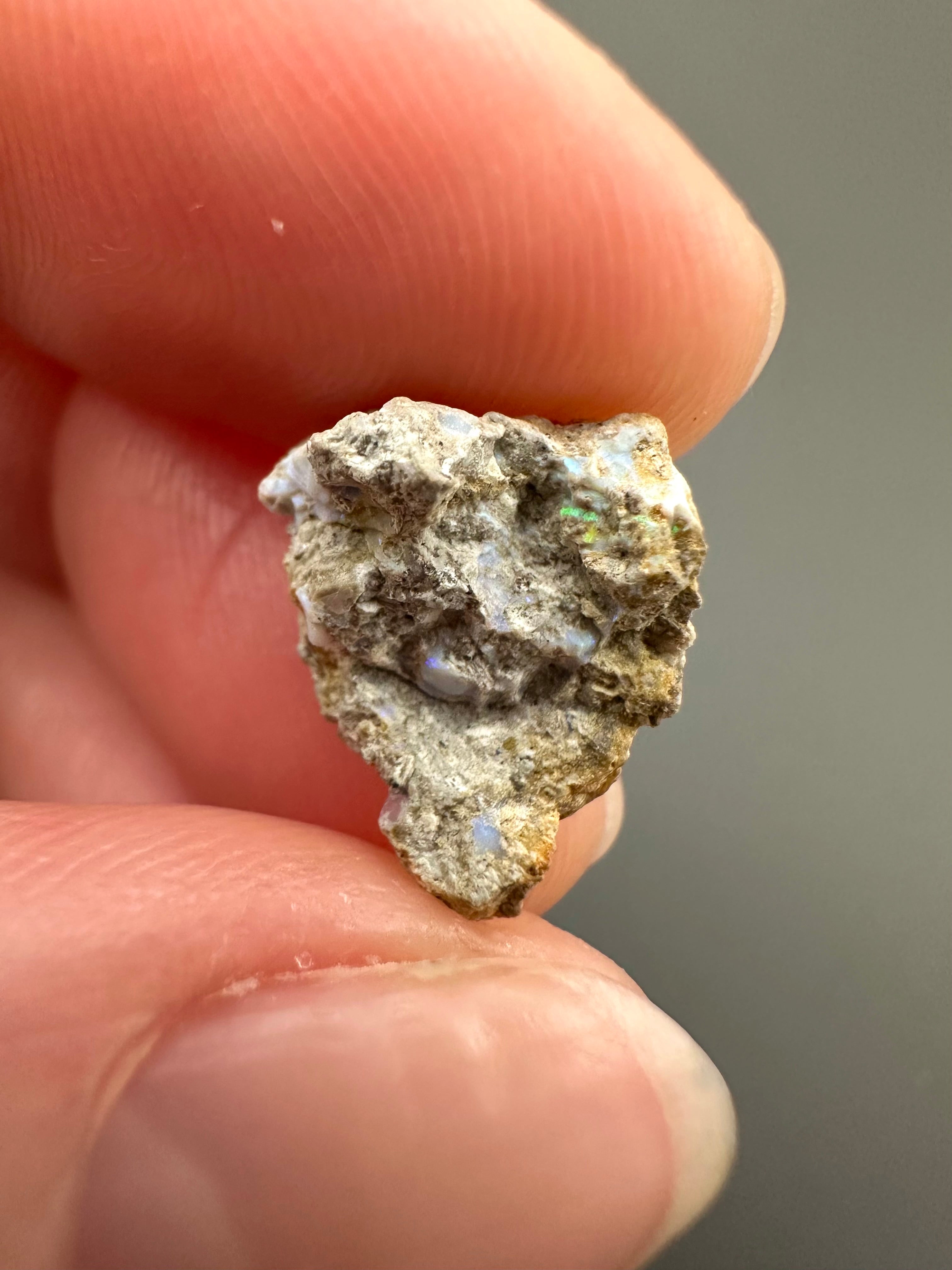 Precious opal – Dubnik, Slovakia - SOP065