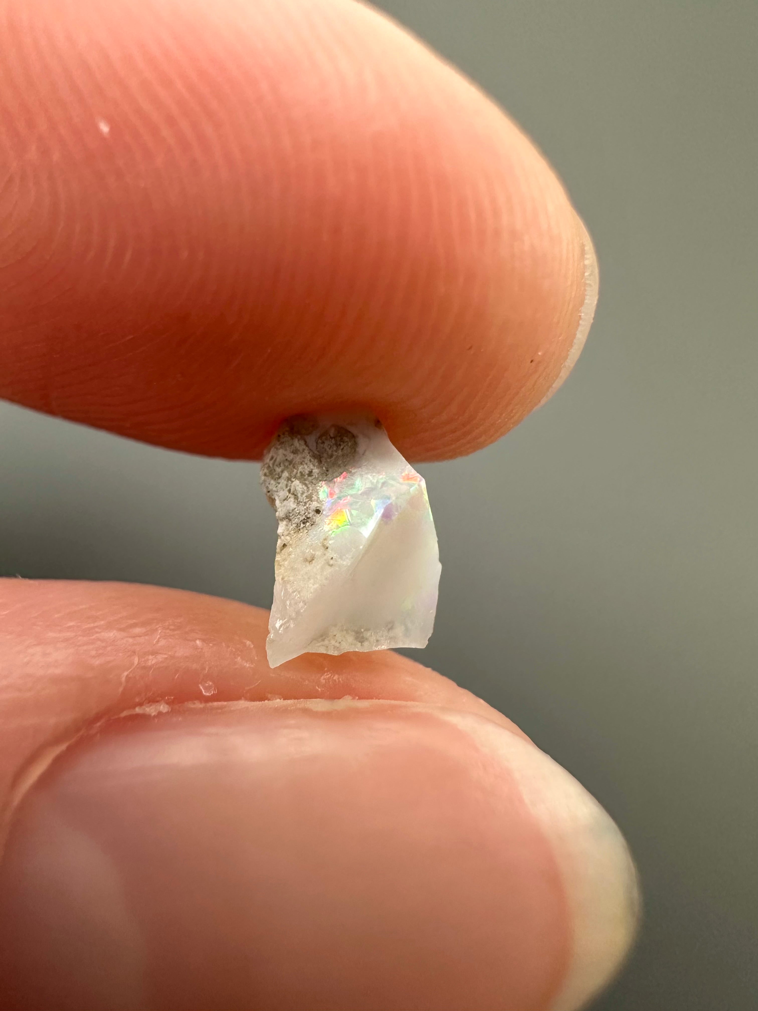 Precious opal – Dubnik, Slovakia - SOP066