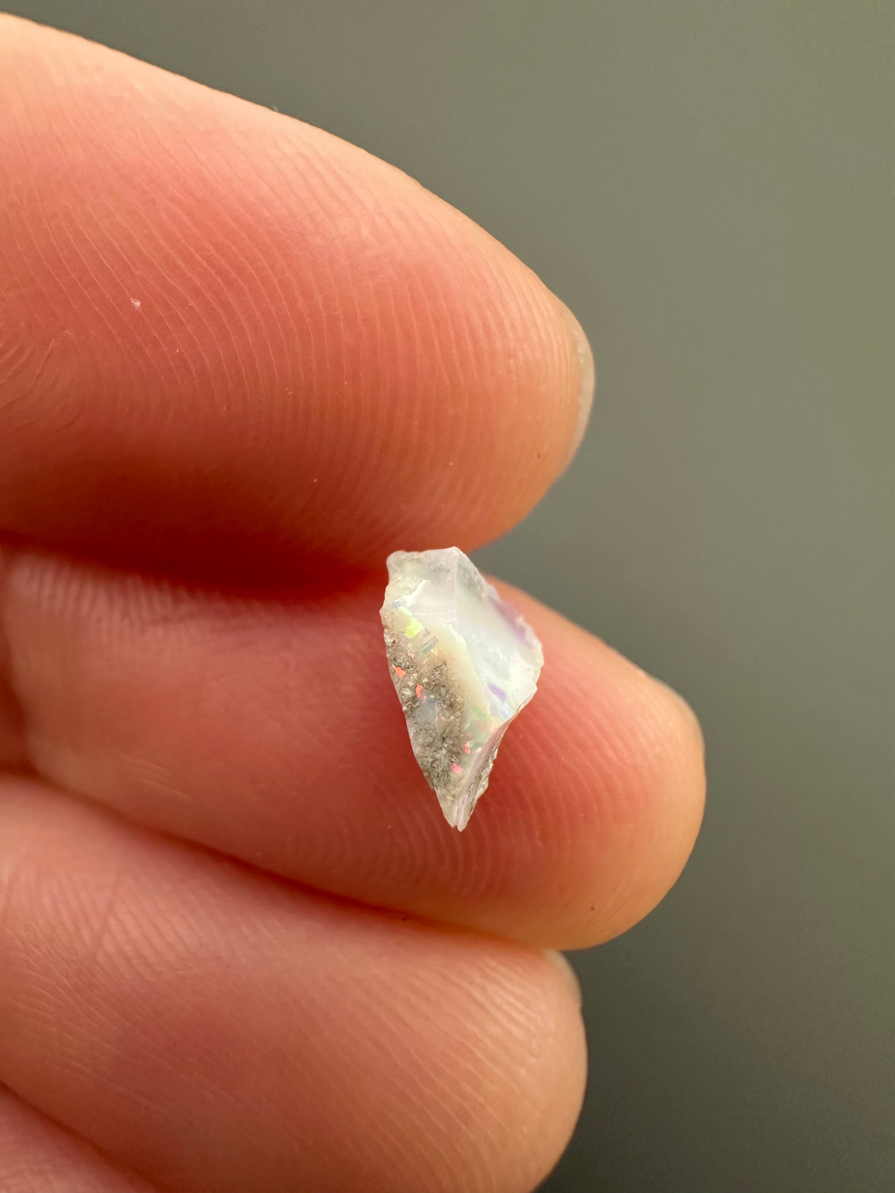 Precious opal – Dubnik, Slovakia - SOP066