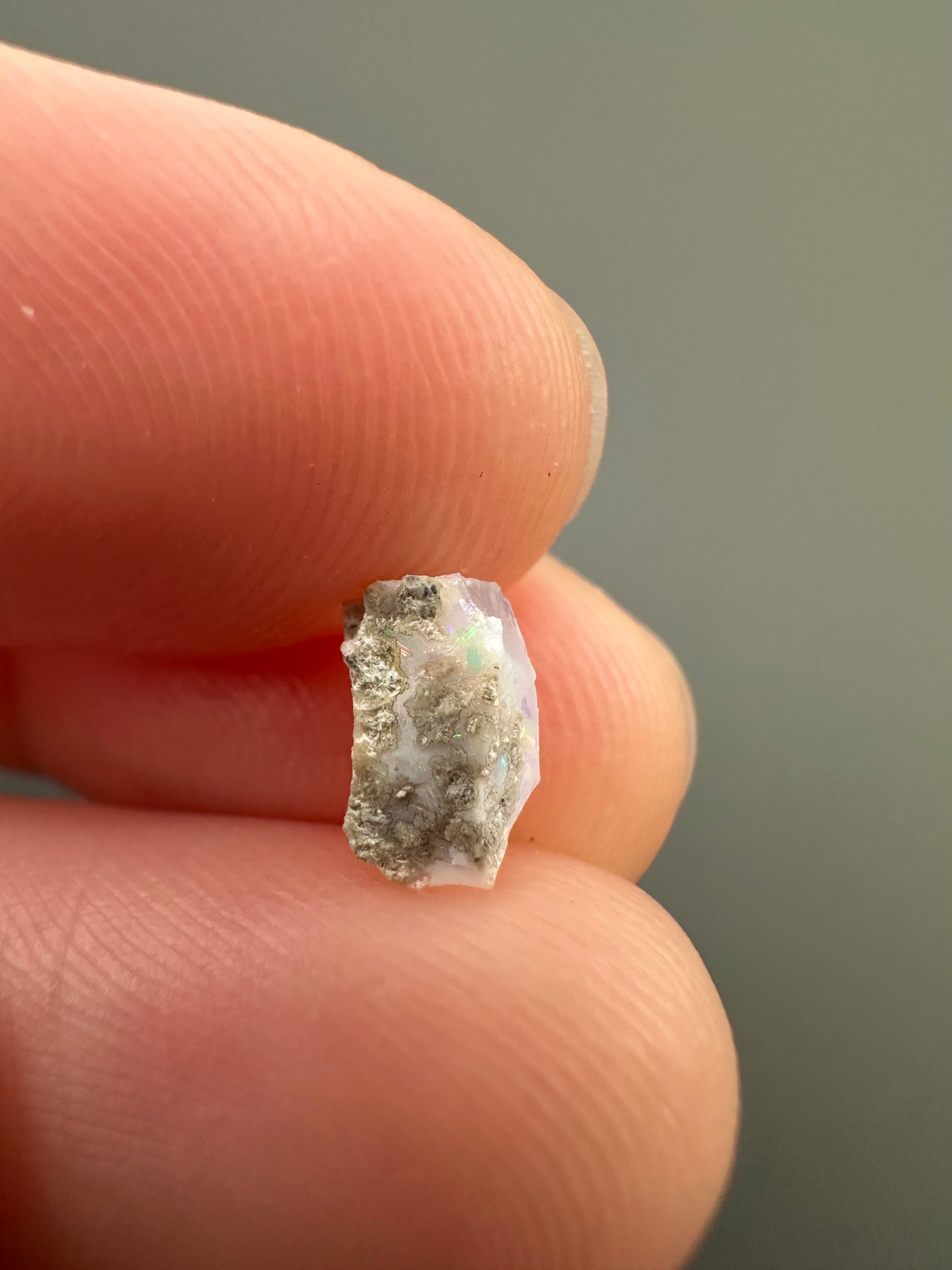 Precious opal – Dubnik, Slovakia - SOP066