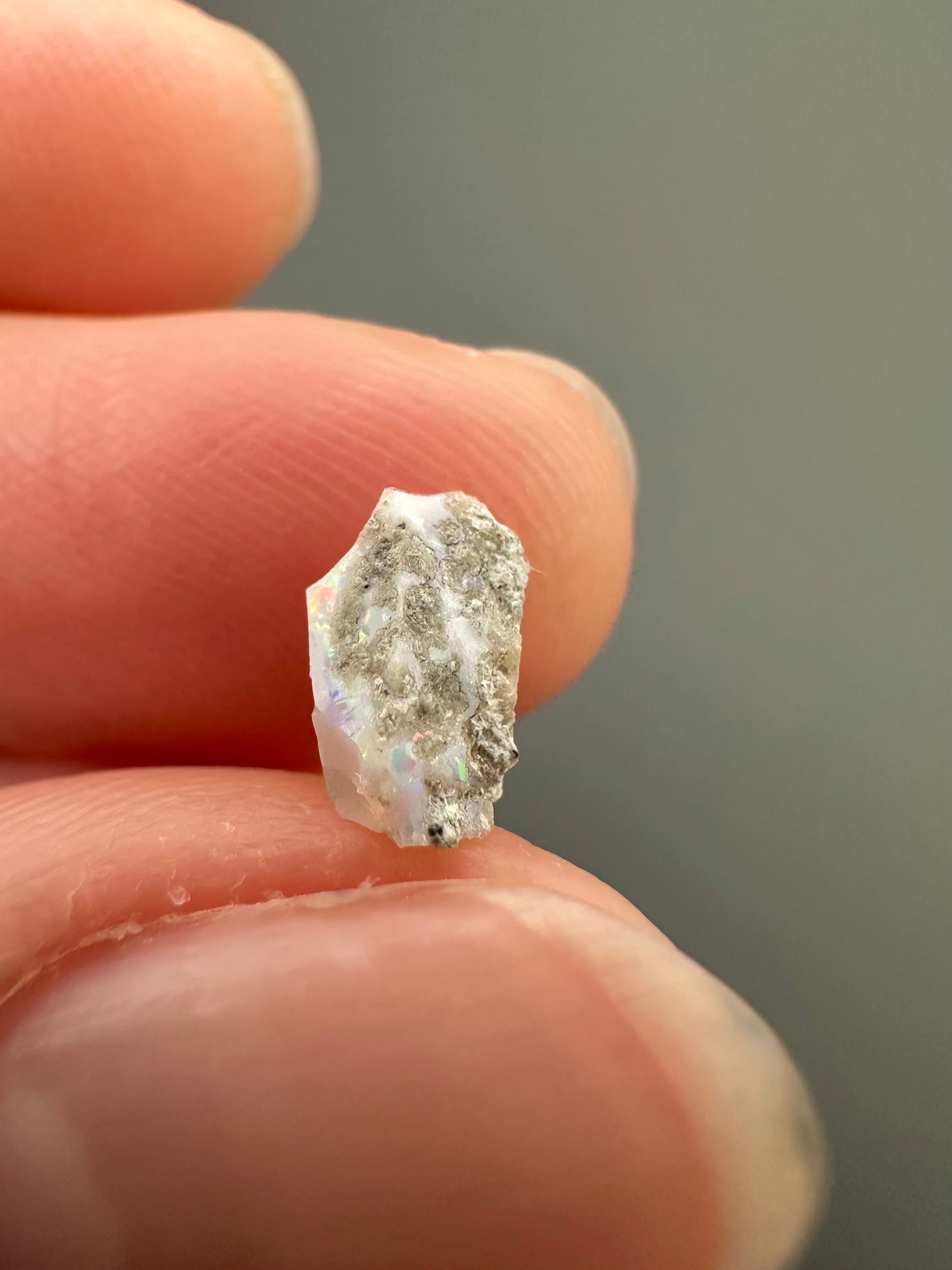 Precious opal – Dubnik, Slovakia - SOP066