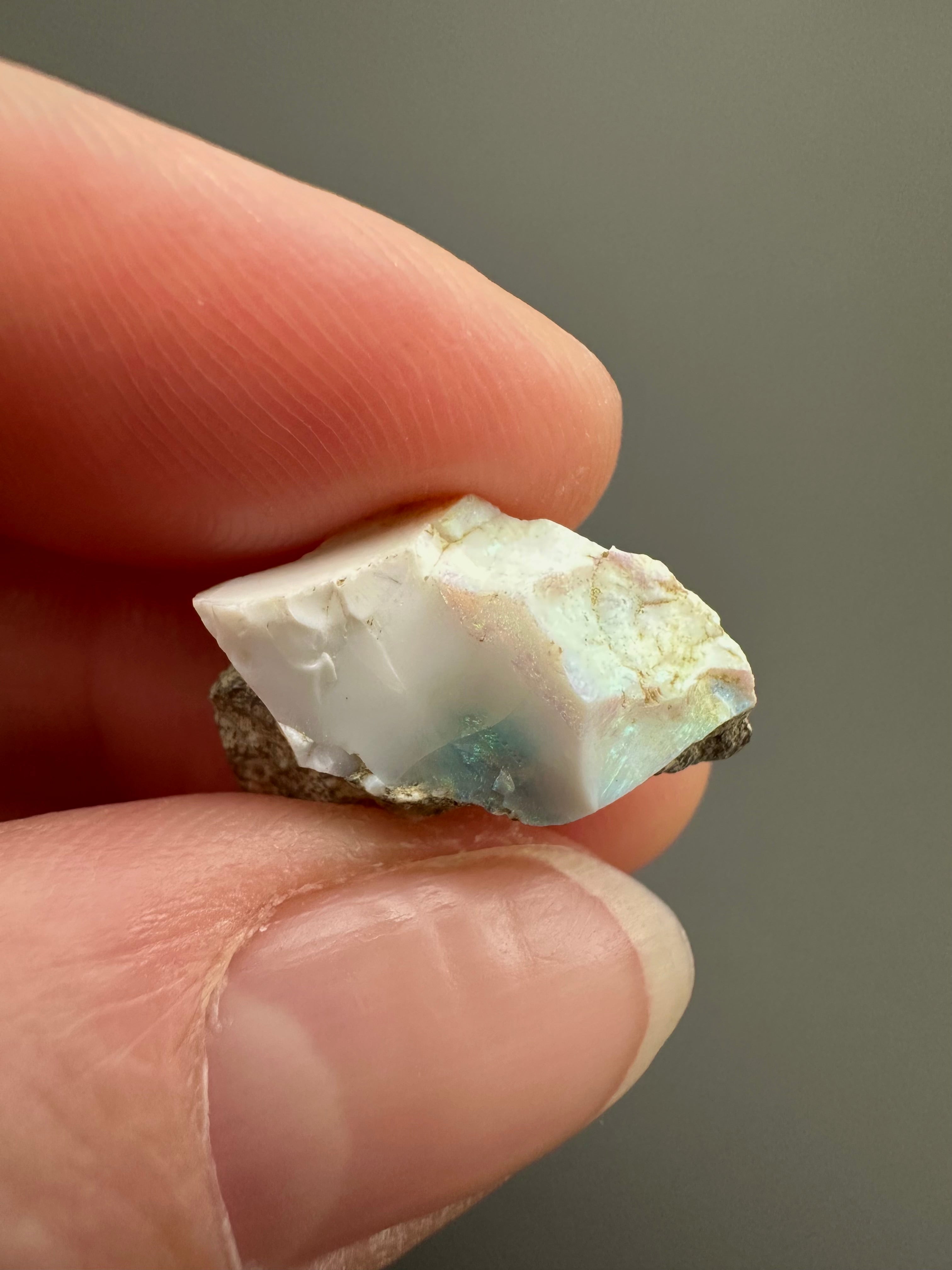 Precious opal – Dubnik, Slovakia - SOP073