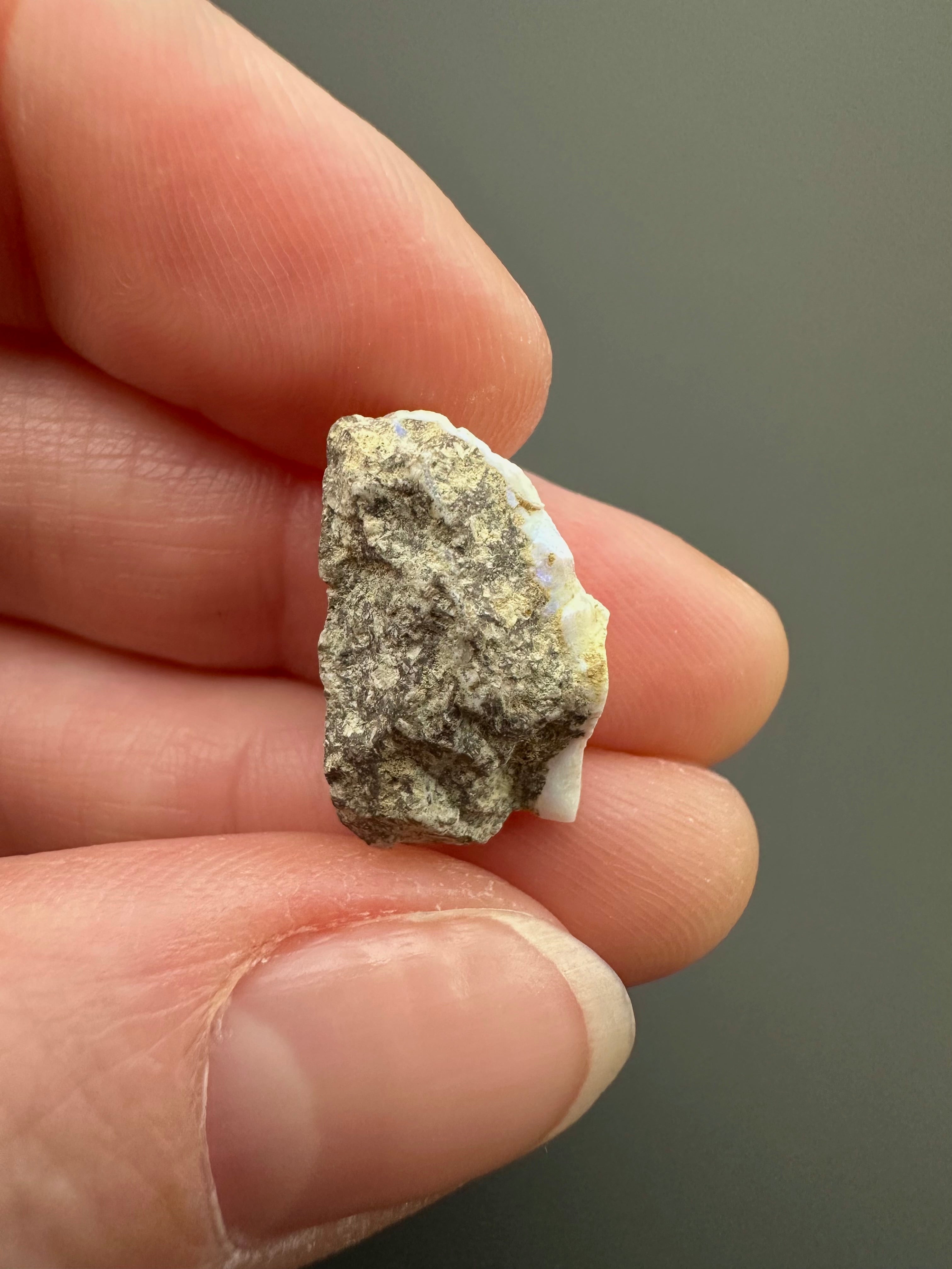 Precious opal – Dubnik, Slovakia - SOP073