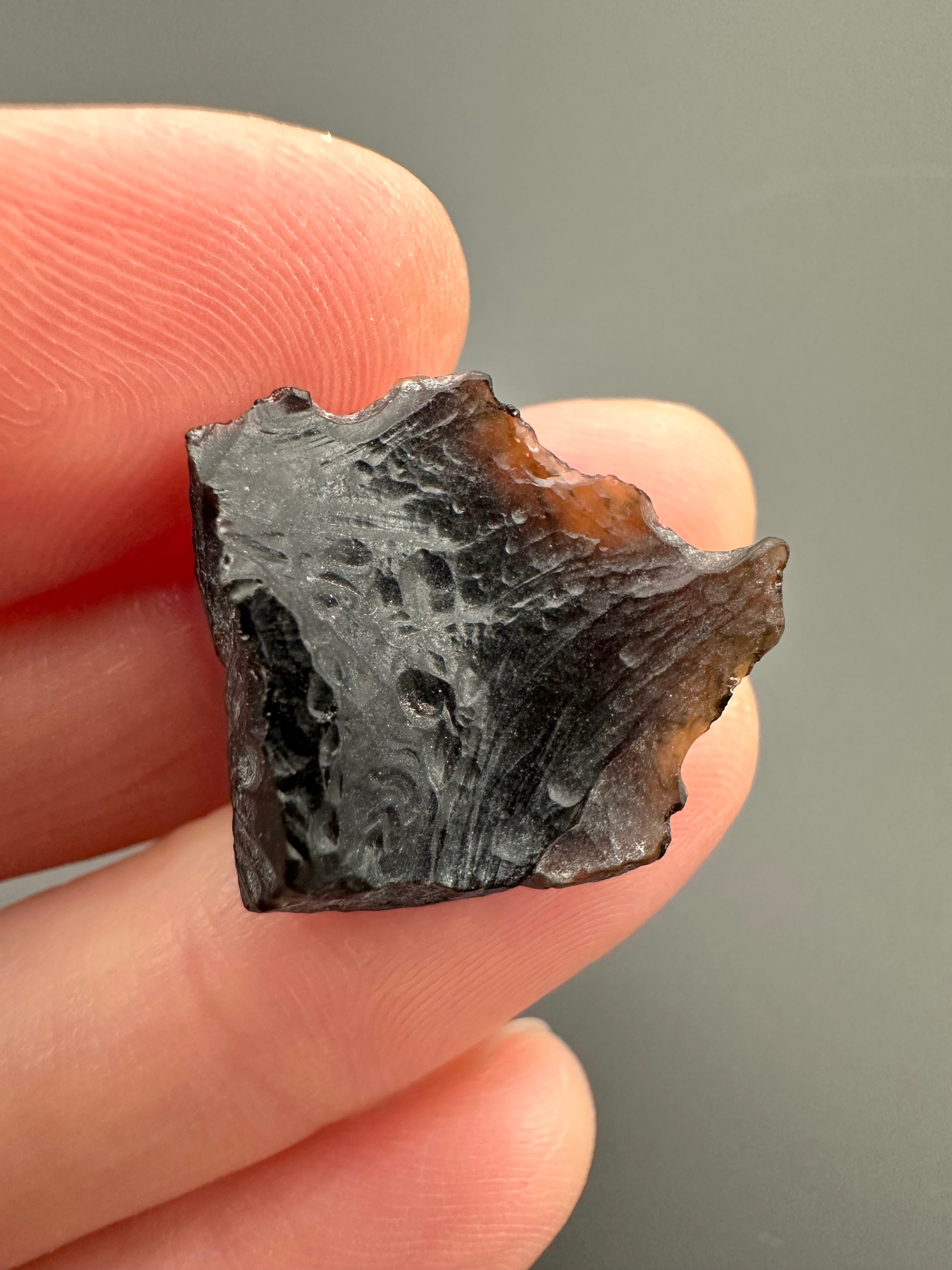 Bilitonite "Batu Satam" 1,9g – Belitung, Indonesia