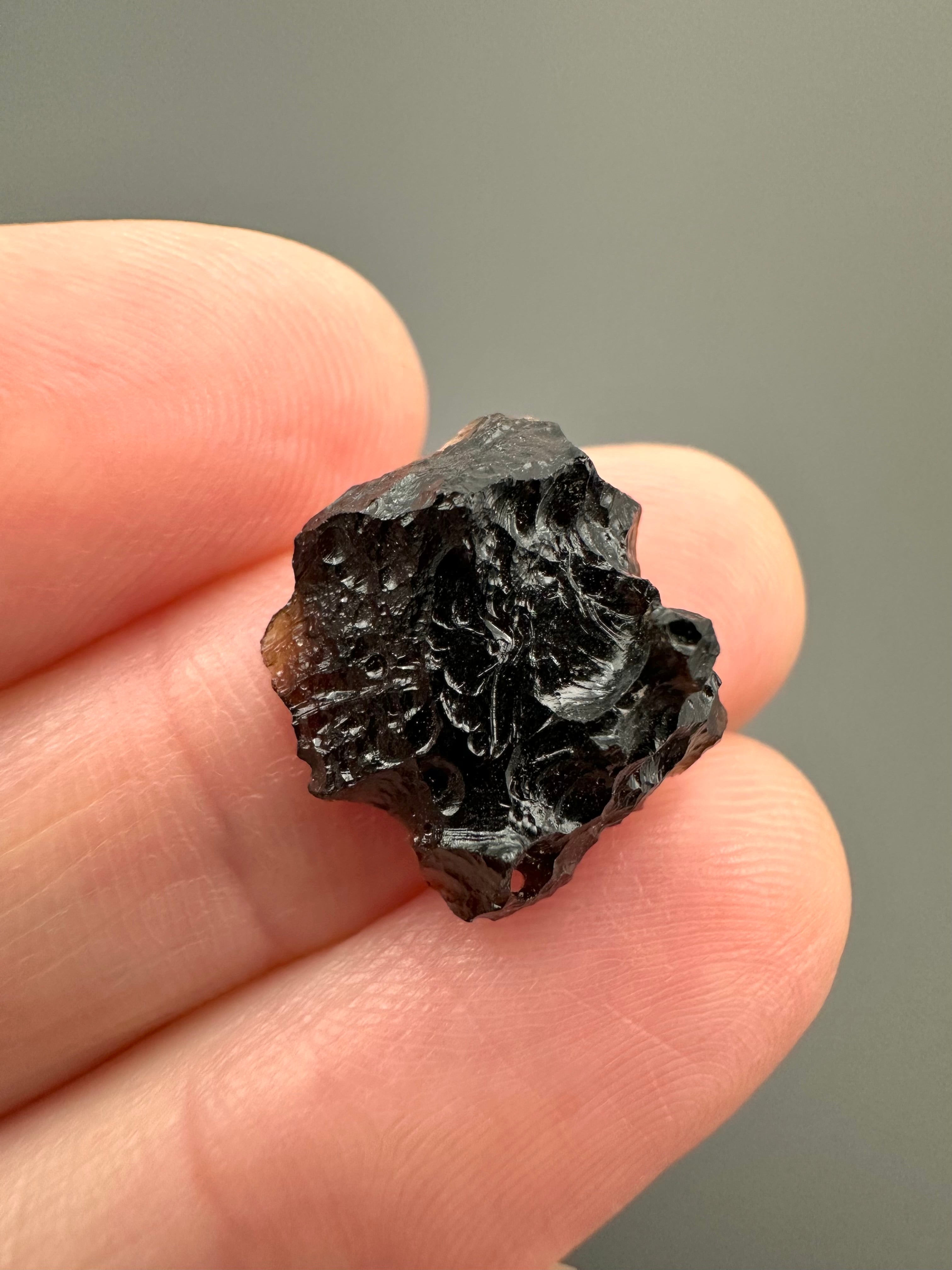 Bilitonite "Batu Satam" 0,9g – Belitung, Indonesia - BI050