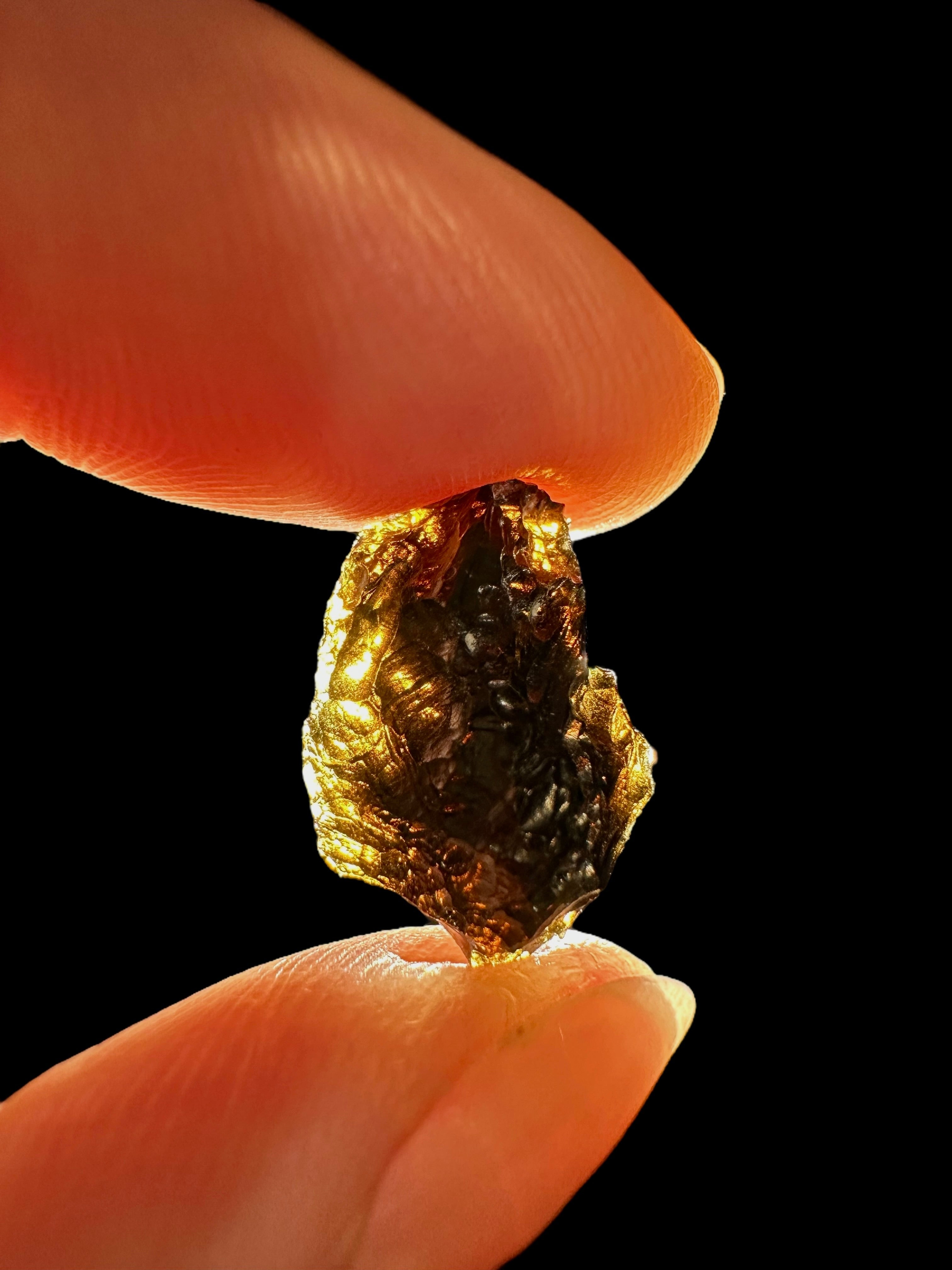 Bilitonite "Batu Satam" 0,8g – Belitung, Indonesia - BI055