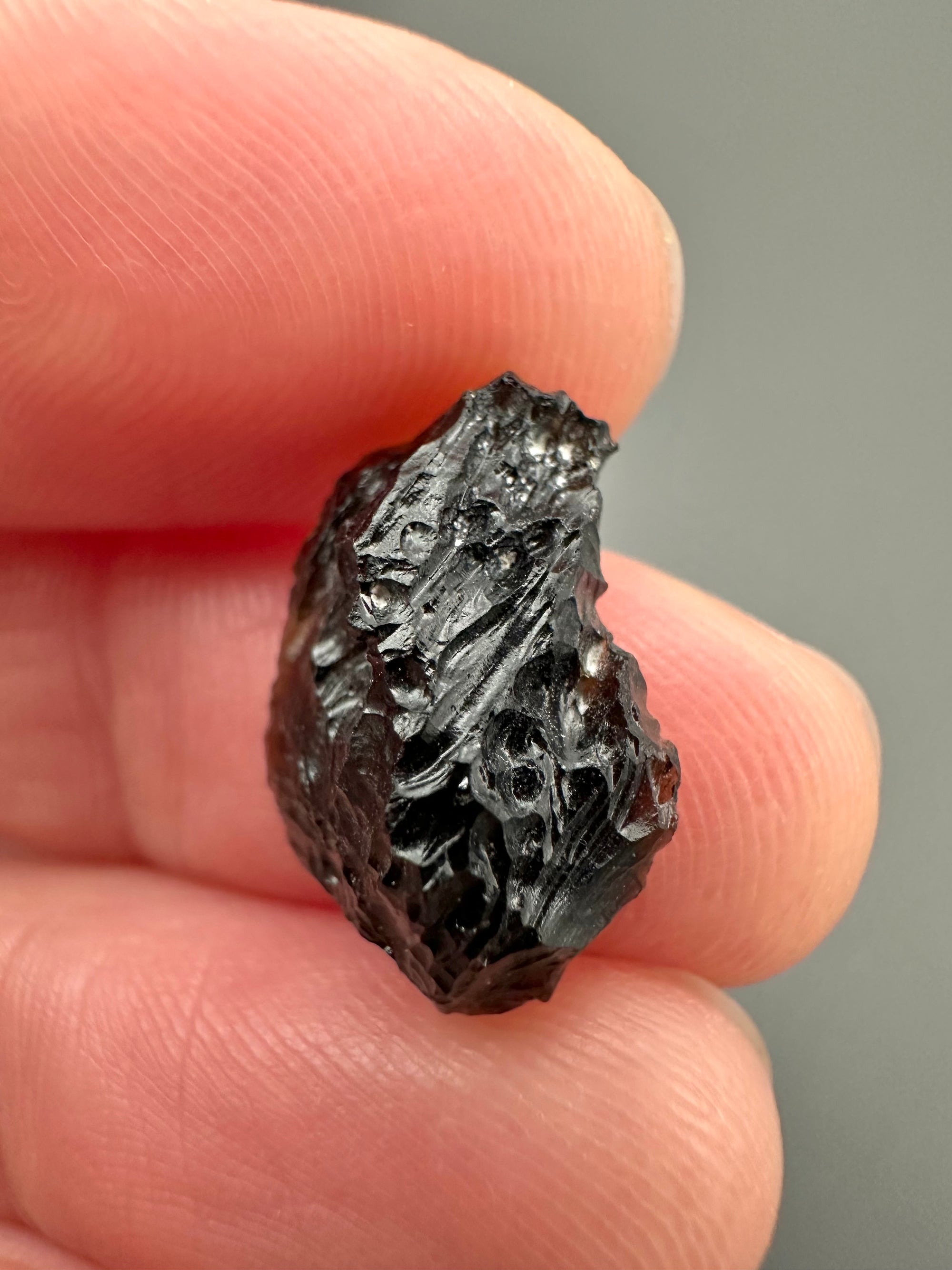 Bilitonite "Batu Satam" 0,8g – Belitung, Indonesia