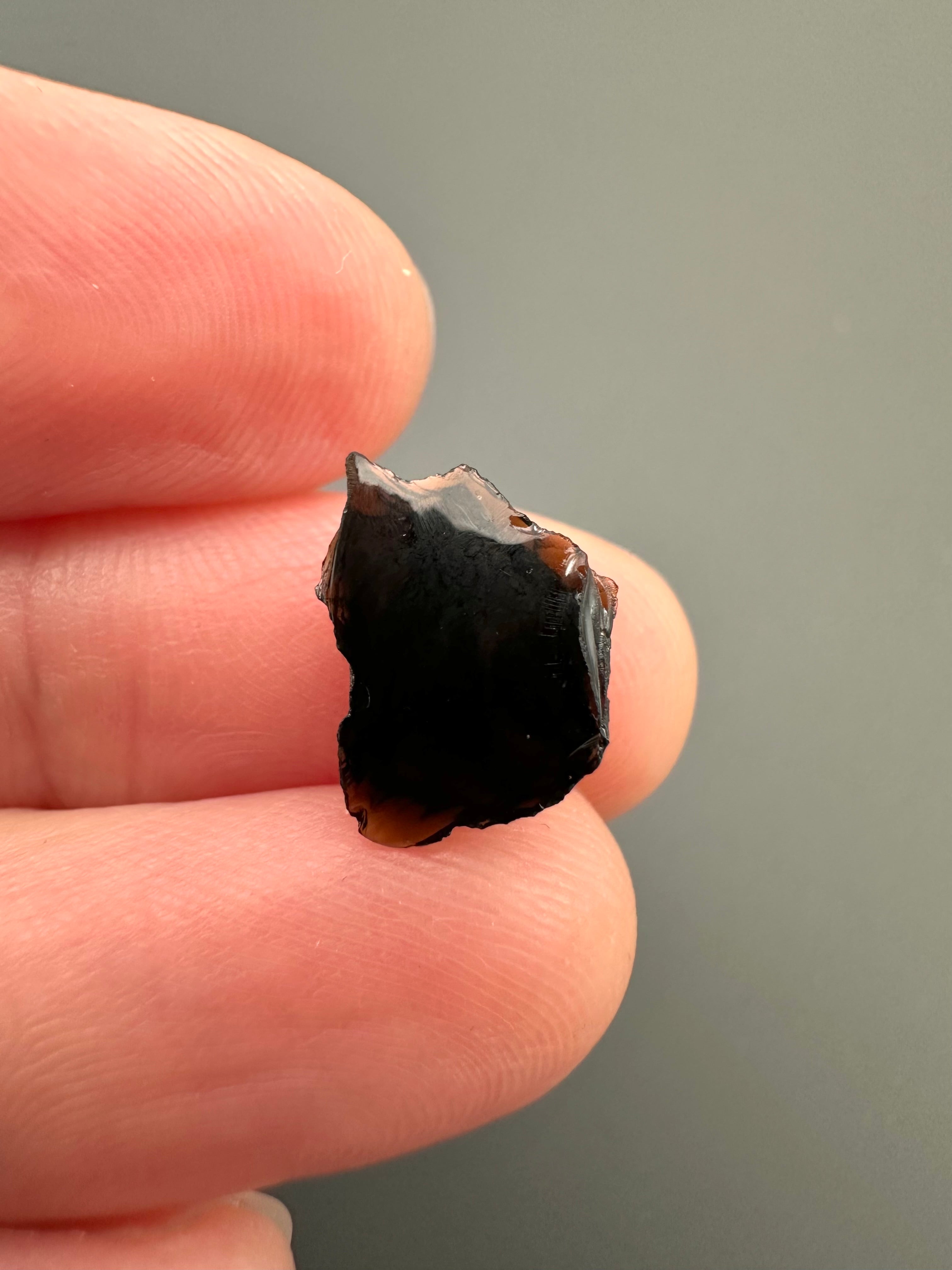 Bilitonite "Batu Satam" 0,3g – Belitung, Indonesia - BI057