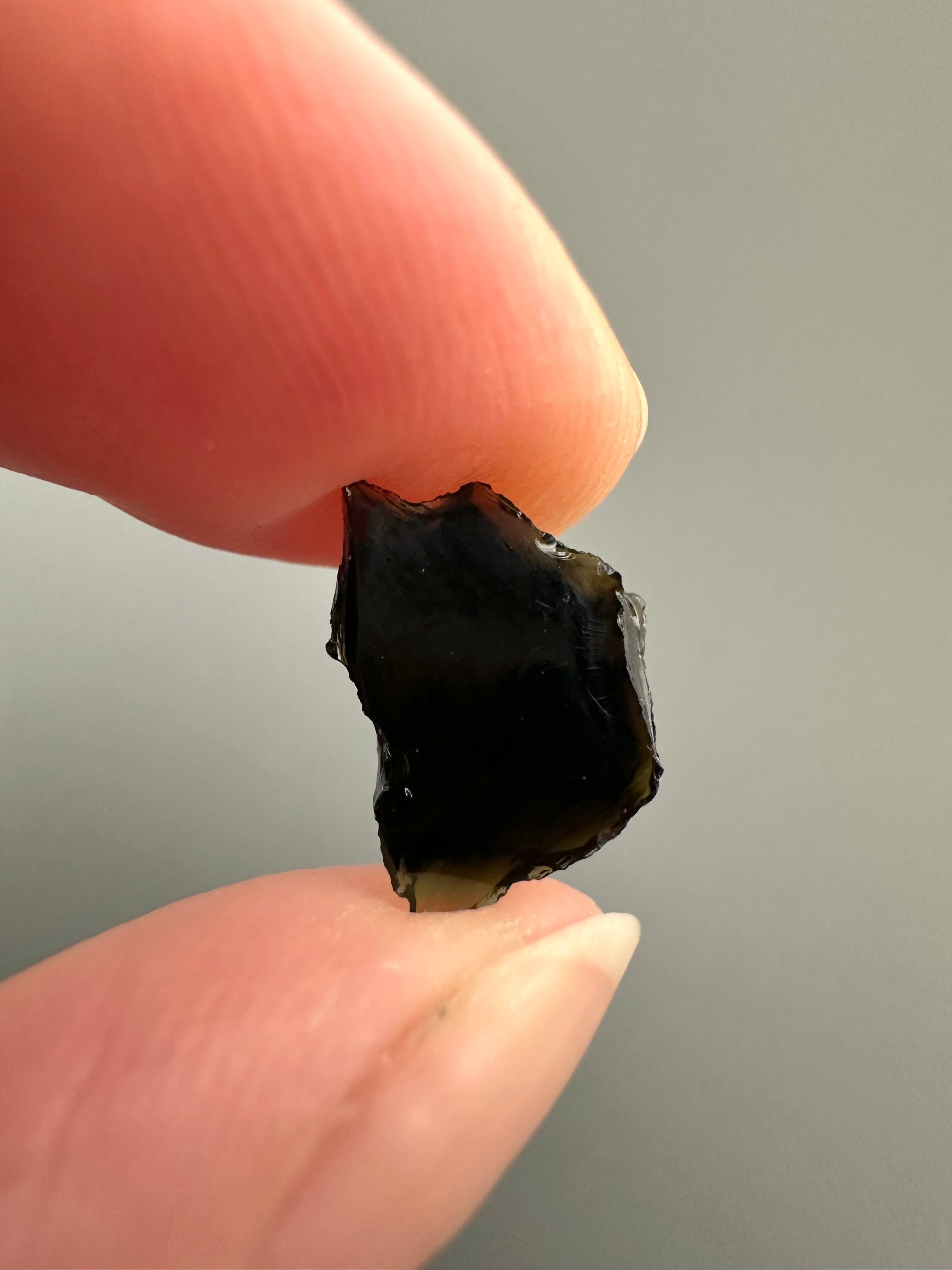 Bilitonite "Batu Satam" 0,3g – Belitung, Indonesia - BI057