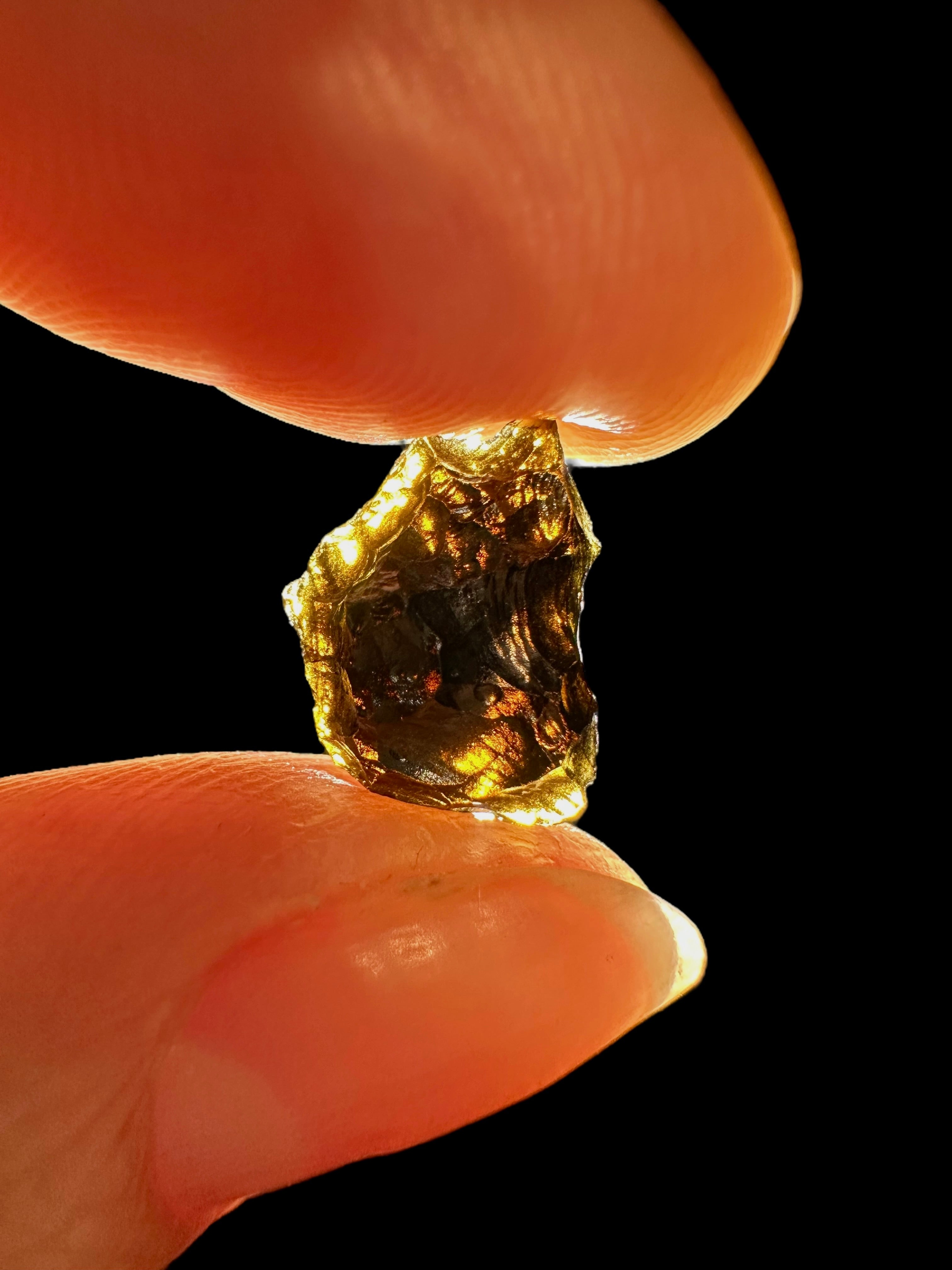 Bilitonite "Batu Satam" 0,3g – Belitung, Indonesia - BI057