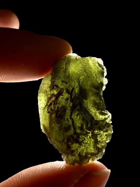 Moldavite – Jankov – 12g - V1348 retroilluminata