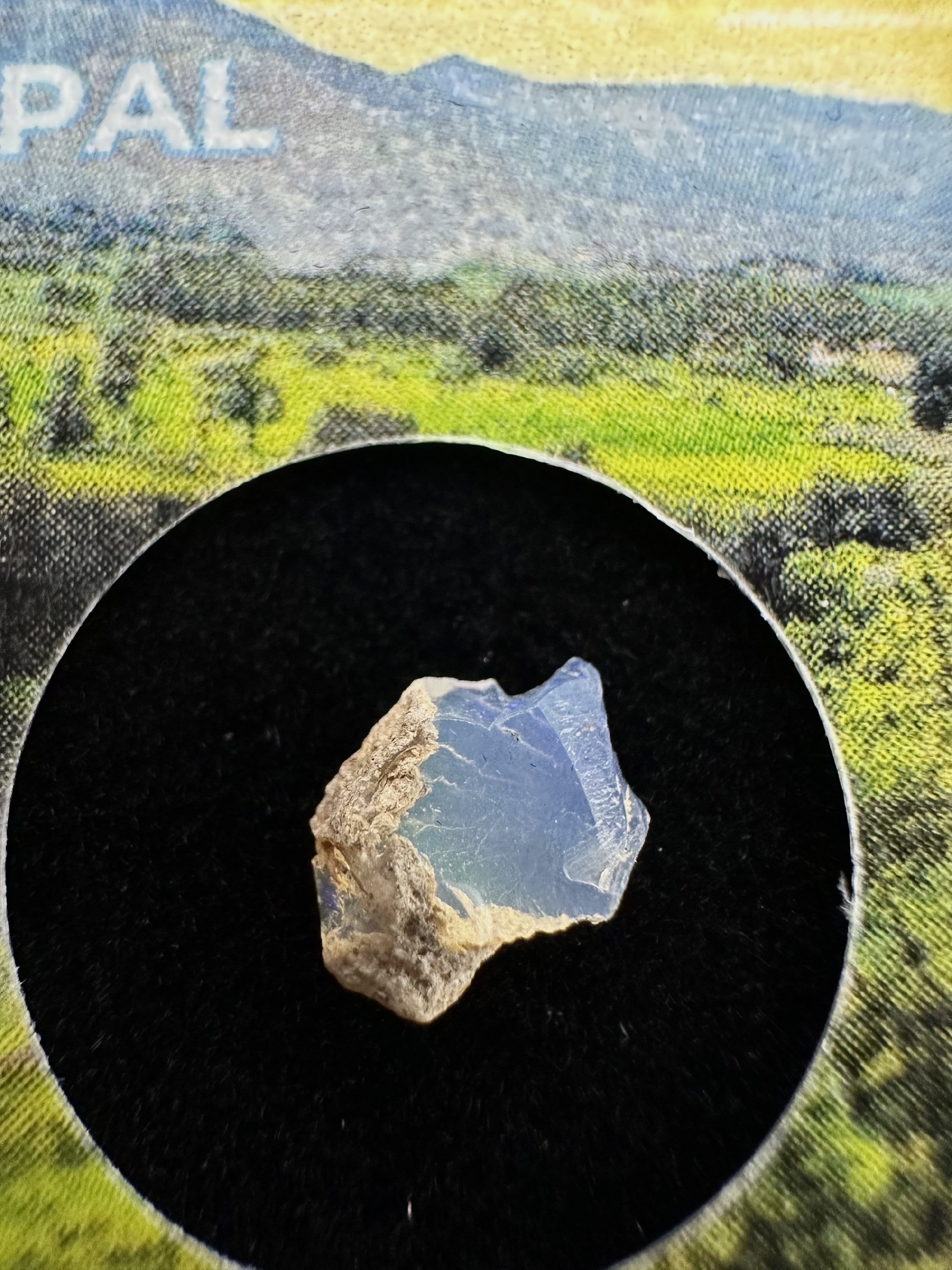 Precious opal in box – Welo, Ethiopia - OP164
